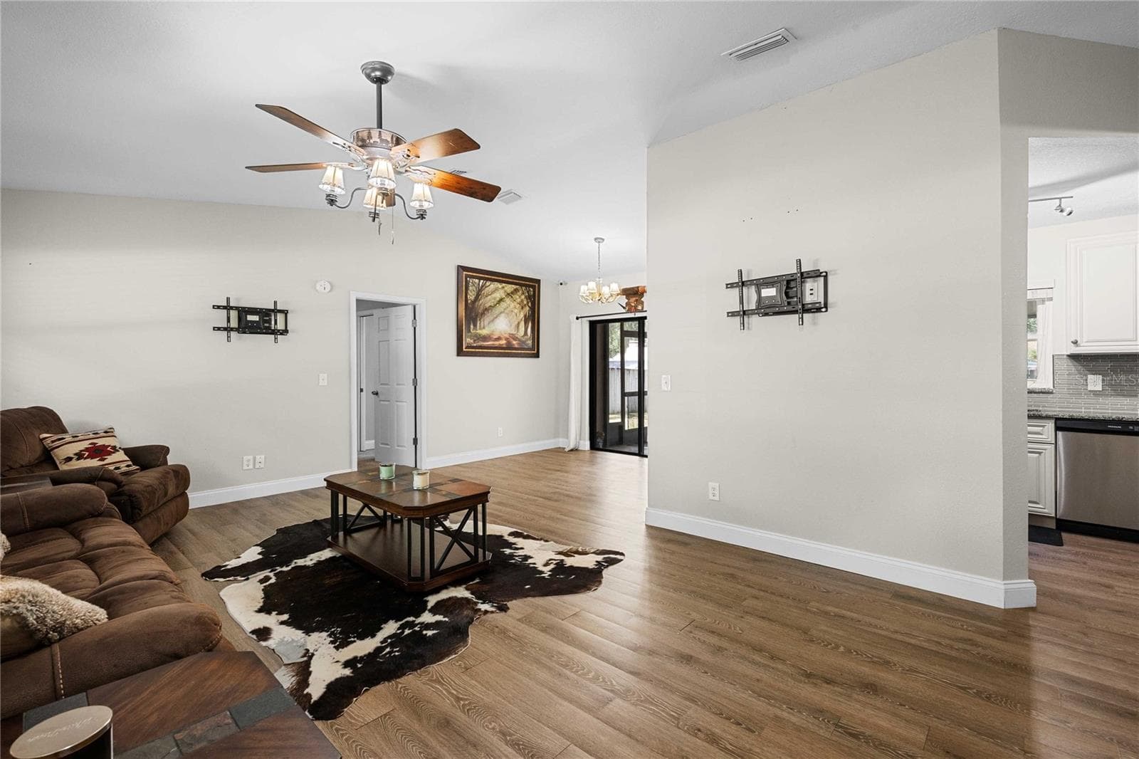 Single Family Residence at 2423 FORREST CREST CIR, LUTZ, photo 16 of 45
