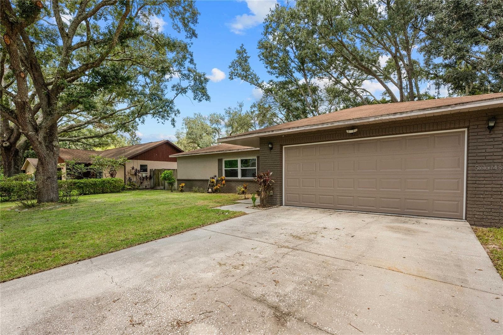 Single Family Residence at 2423 FORREST CREST CIR, LUTZ, photo 37 of 45
