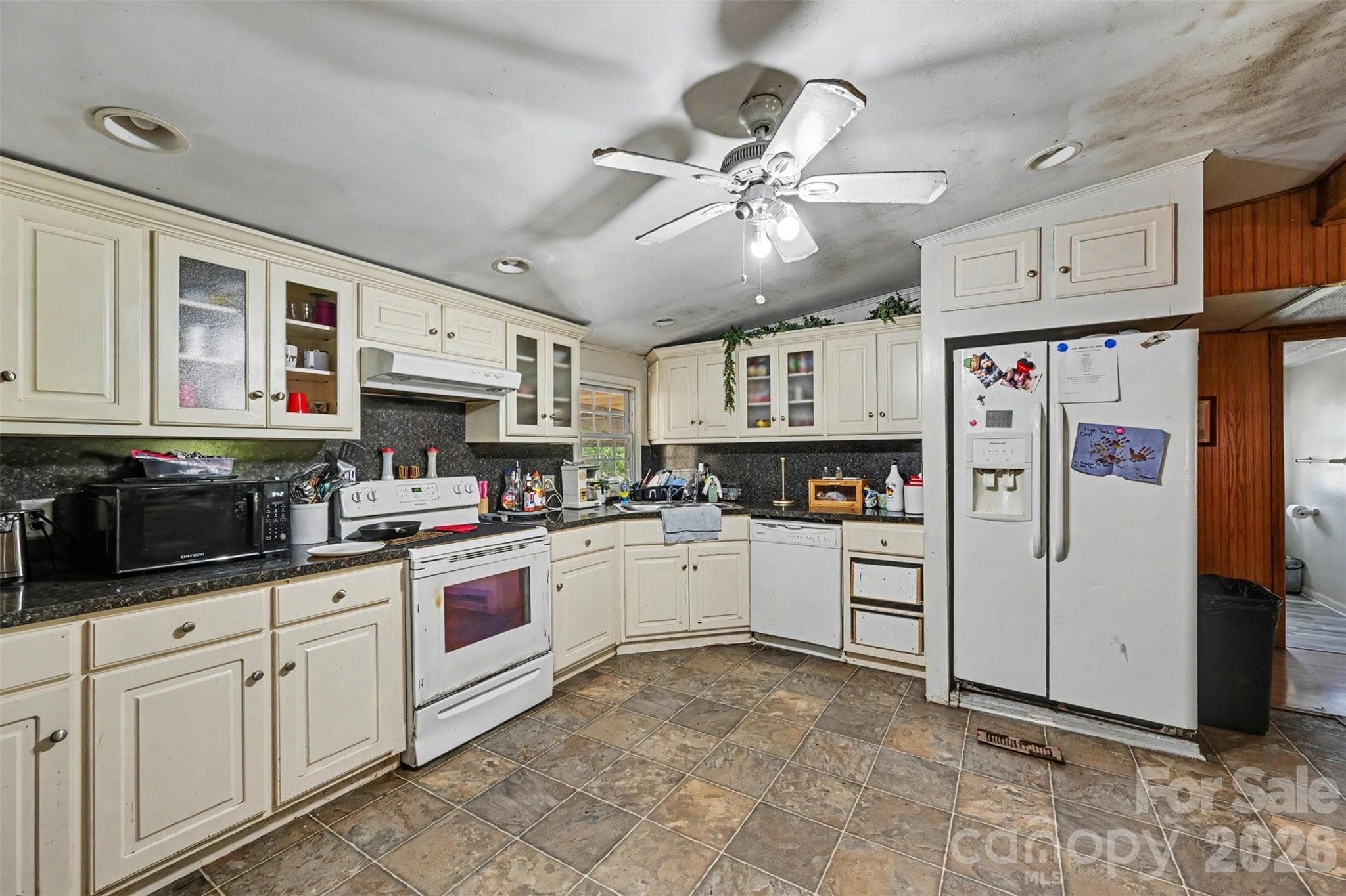 Single Family Residence at 2223 Camp Creek Road, Lancaster, photo 6 of 30