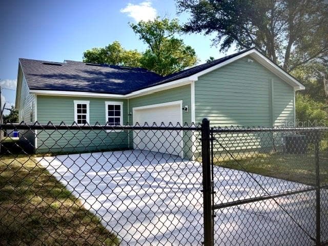 Secure Garage Access - 1137 DOROTHY ST, LAKELAND