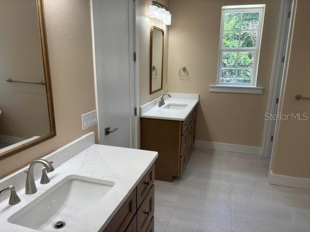 Primary En Suite - 1137 DOROTHY ST, LAKELAND