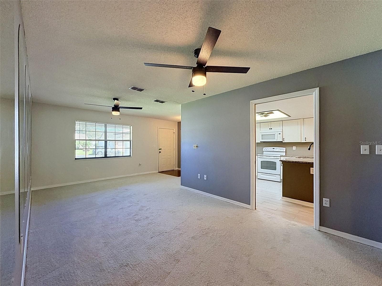 Living/Dining area - 7308 BALTUSROL DR, NEW PORT RICHEY