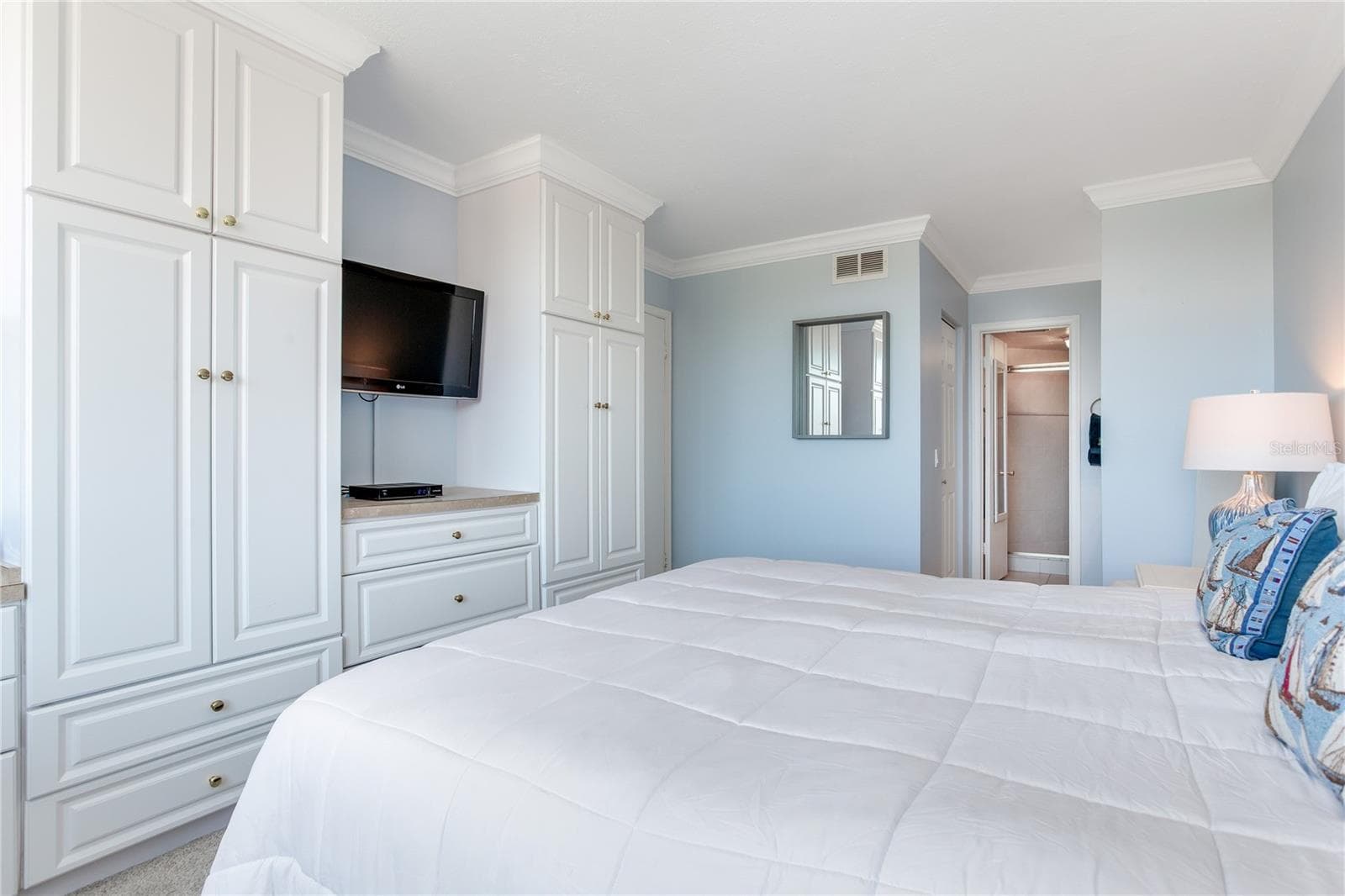 Condominium at 6104 PALMA DEL MAR BLVD S #404, ST PETERSBURG, photo 28 of 59