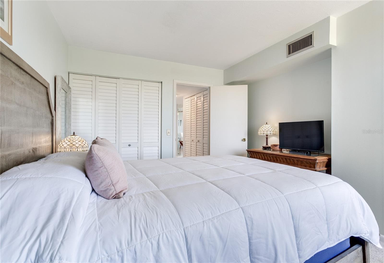 Condominium at 6104 PALMA DEL MAR BLVD S #404, ST PETERSBURG, photo 33 of 59