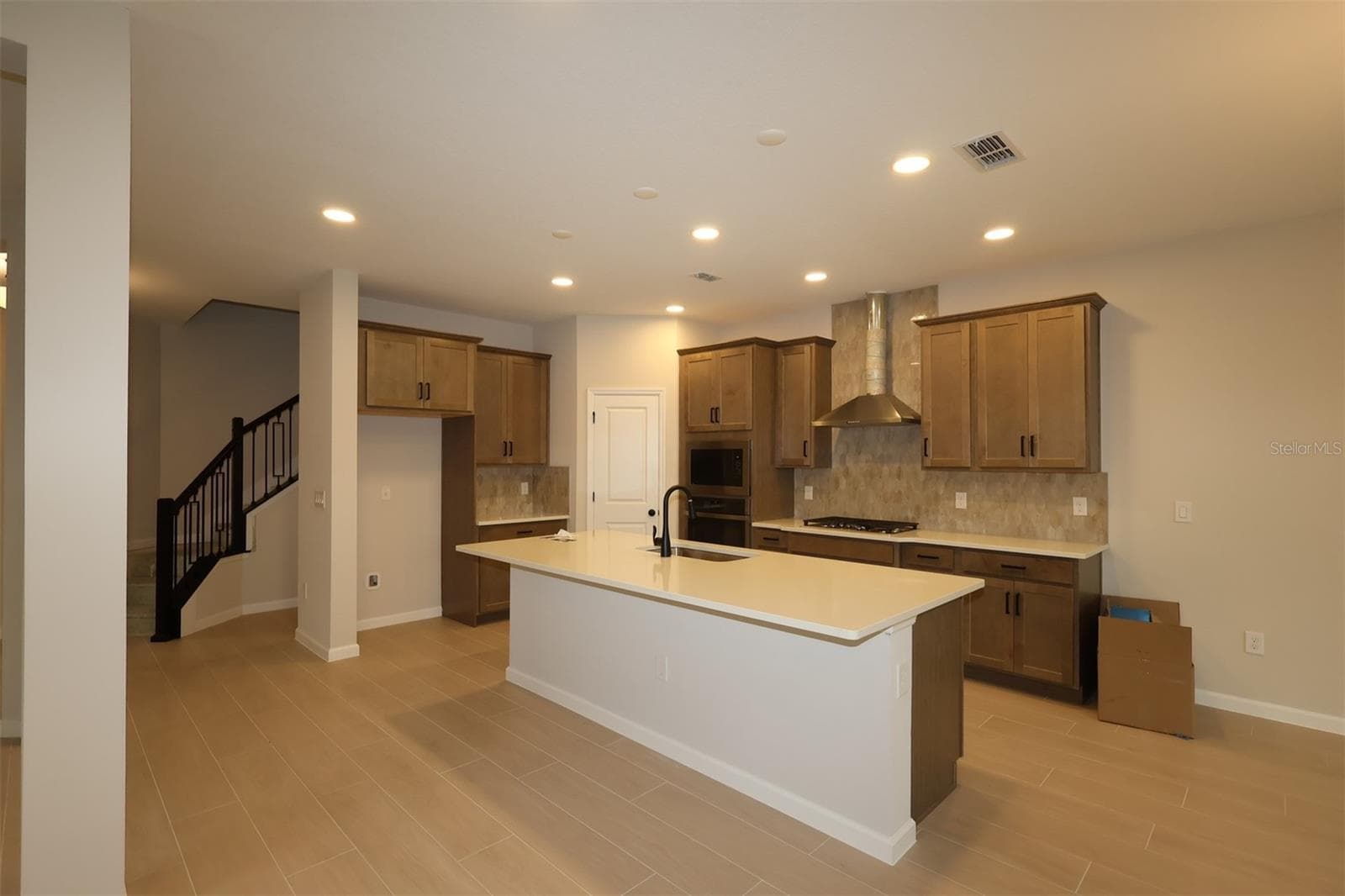 Single Family Residence at 1314 HYDE ST, ST CLOUD, photo 6 of 31