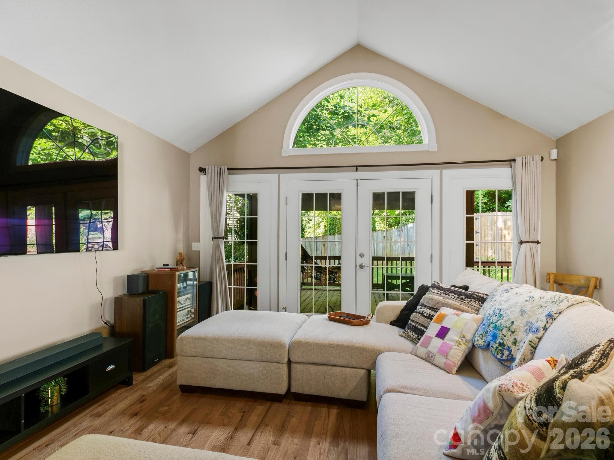 living room - 306 Golden Hawk Trail, Asheville