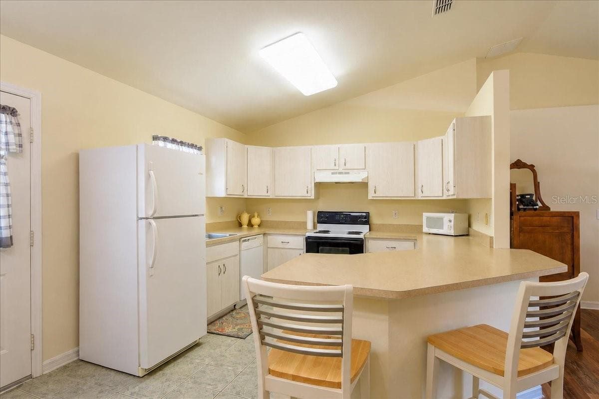 Single Family Residence at 21875 NE 135TH LN, FORT MC COY, photo 14 of 38