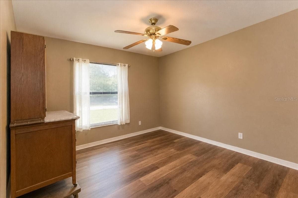 Single Family Residence at 21875 NE 135TH LN, FORT MC COY, photo 27 of 38