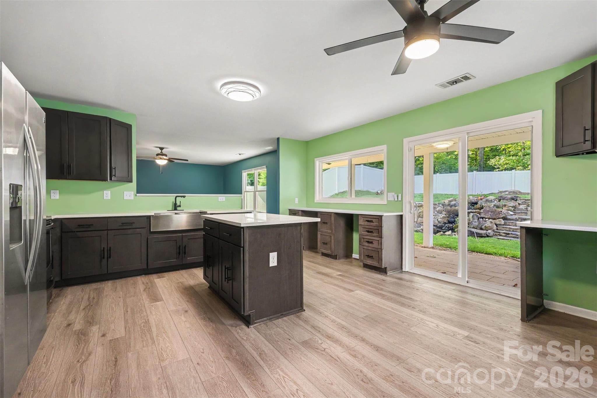 Single Family Residence at 2301 Reid Pointe Avenue, Fort Mill, photo 10 of 36