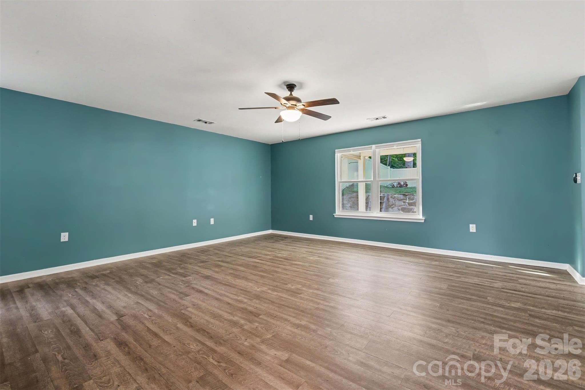 Single Family Residence at 2301 Reid Pointe Avenue, Fort Mill, photo 31 of 36