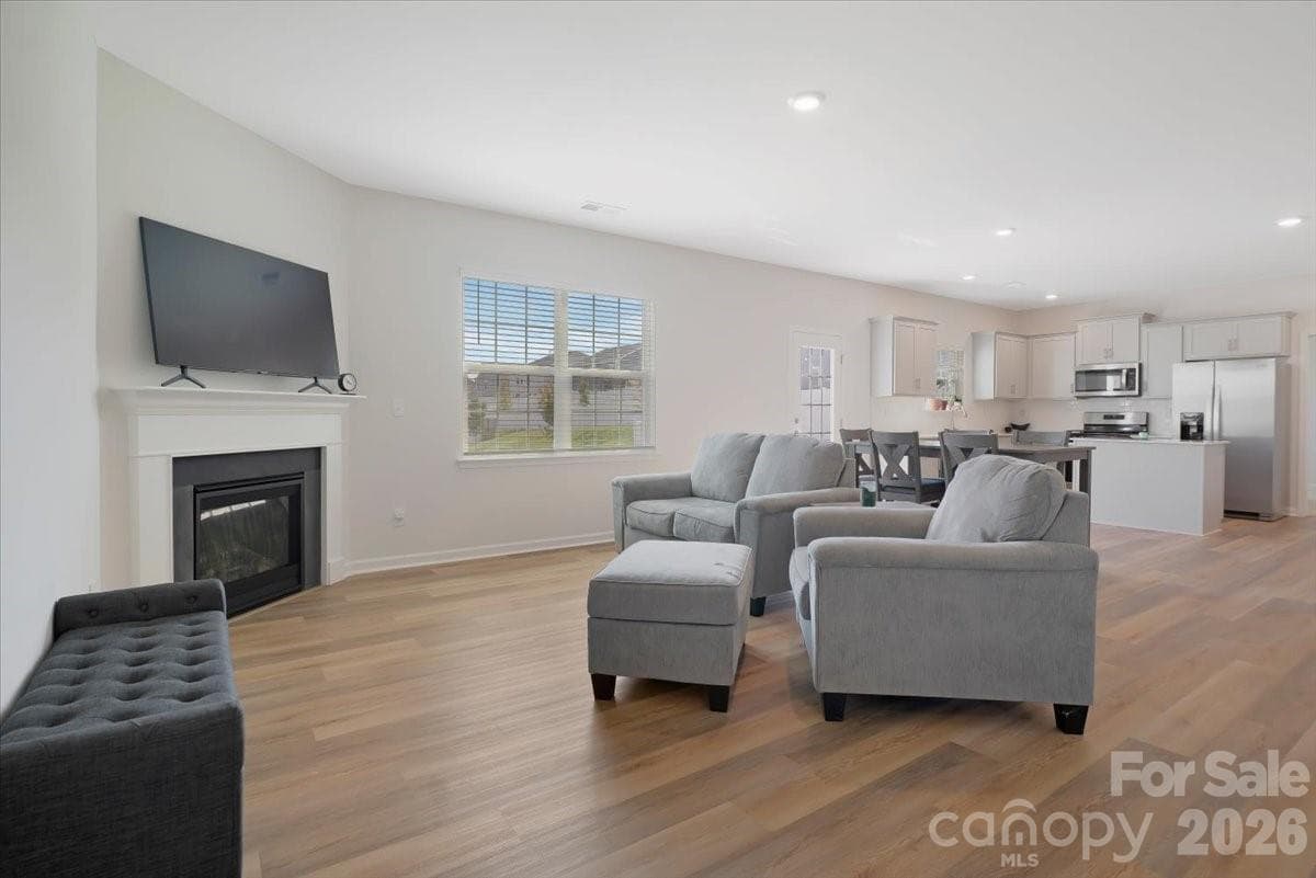 Single Family Residence at 8013 Kennesaw Drive, Gastonia, photo 7 of 46