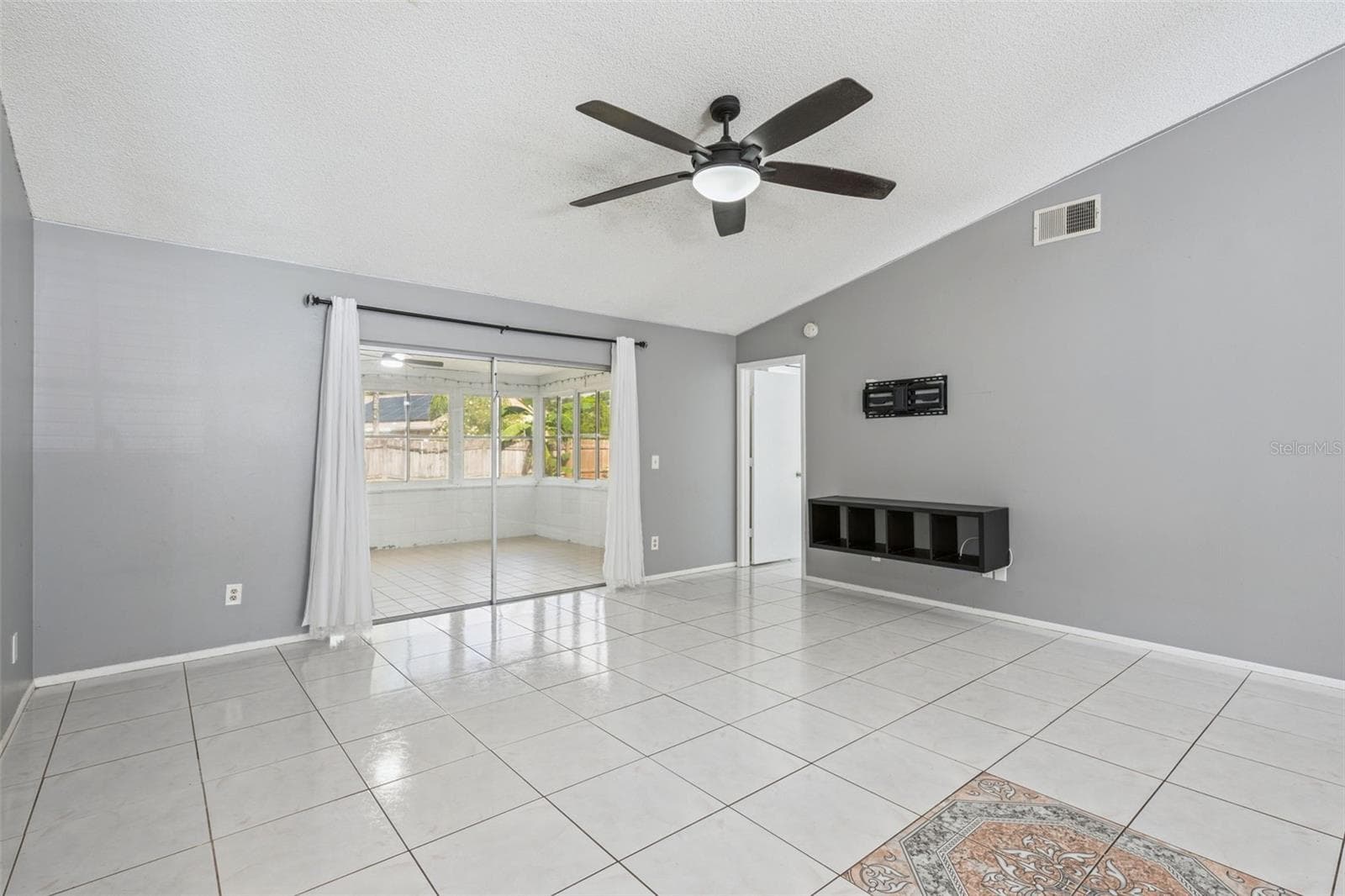 Single Family Residence at 2136 OPAL DR, ORLANDO, photo 9 of 20