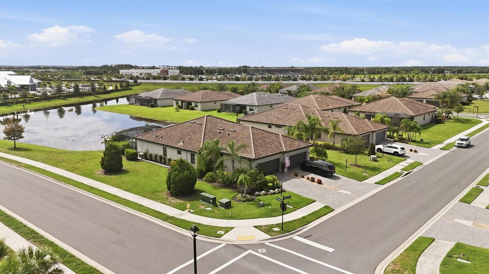 Villa at 16120 SUNNY DAY DR, BRADENTON, photo 3 of 61