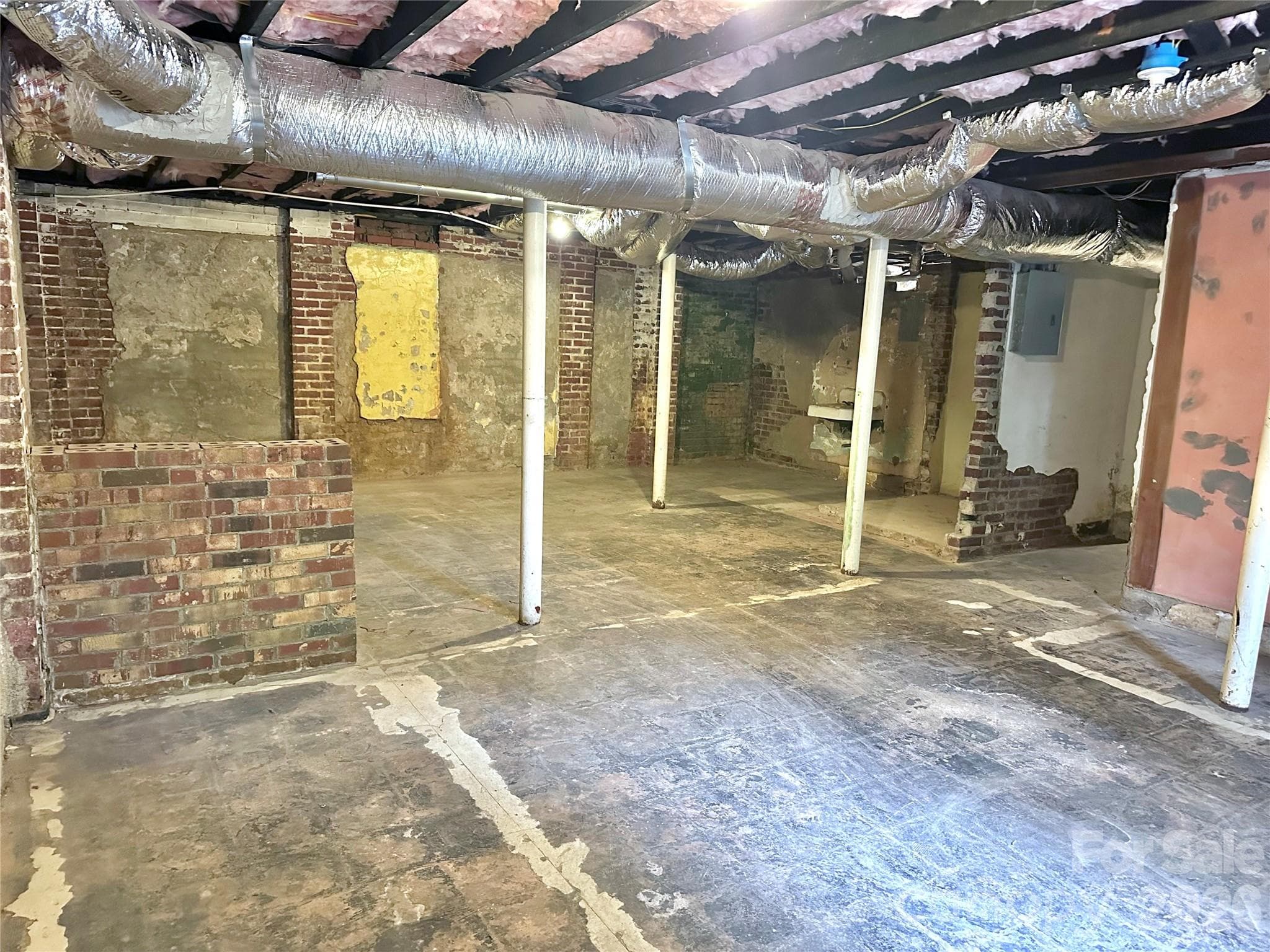 Large basement ready to customize to meet your needs. - 1214 S York Street, Gastonia