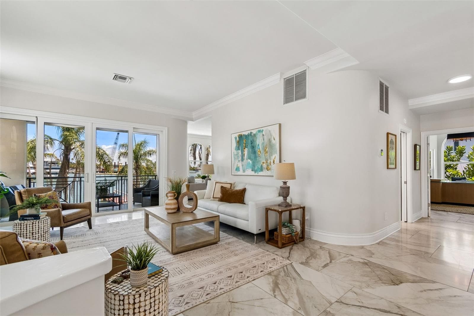 Single Family Residence at 136 DEVON DR, CLEARWATER BEACH, photo 8 of 83