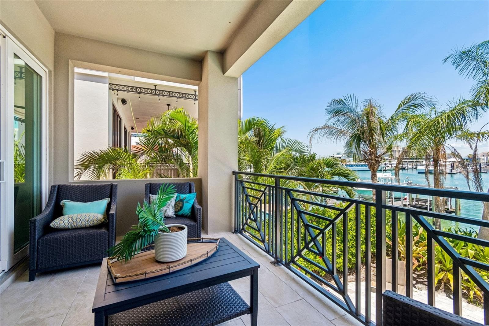 Single Family Residence at 136 DEVON DR, CLEARWATER BEACH, photo 16 of 83
