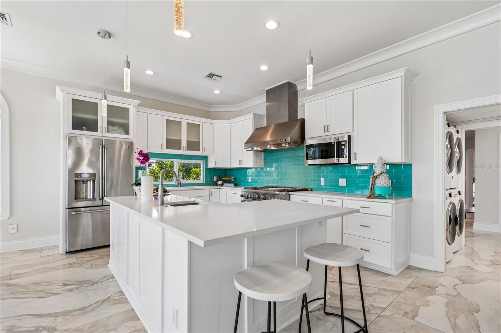 Single Family Residence at 136 DEVON DR, CLEARWATER BEACH, photo 20 of 83