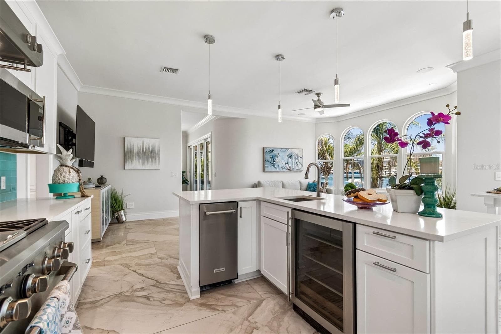 Single Family Residence at 136 DEVON DR, CLEARWATER BEACH, photo 22 of 83