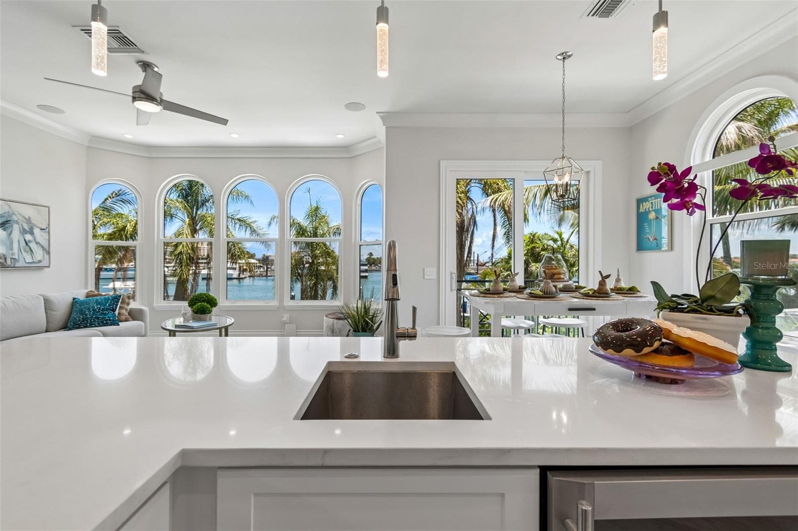 Single Family Residence at 136 DEVON DR, CLEARWATER BEACH, photo 24 of 83