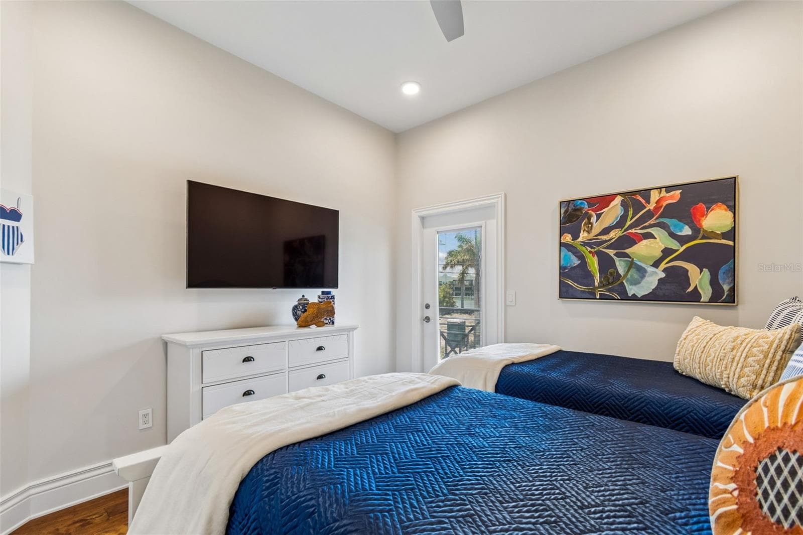 Single Family Residence at 136 DEVON DR, CLEARWATER BEACH, photo 40 of 83