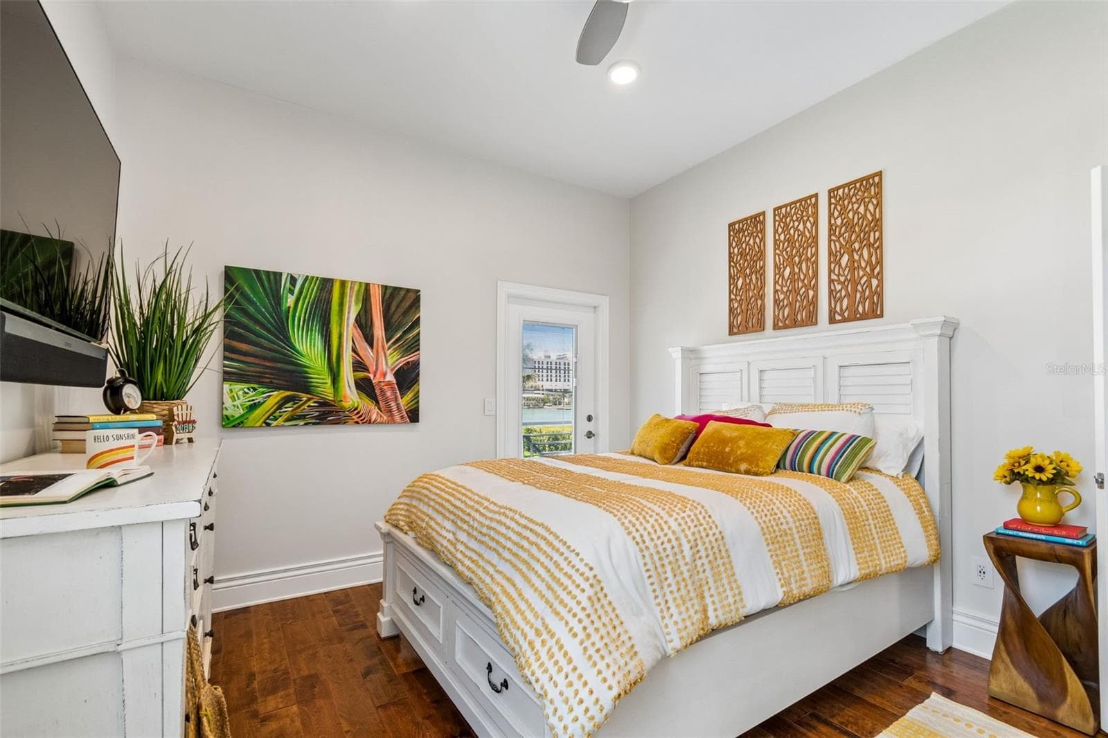 Single Family Residence at 136 DEVON DR, CLEARWATER BEACH, photo 43 of 83