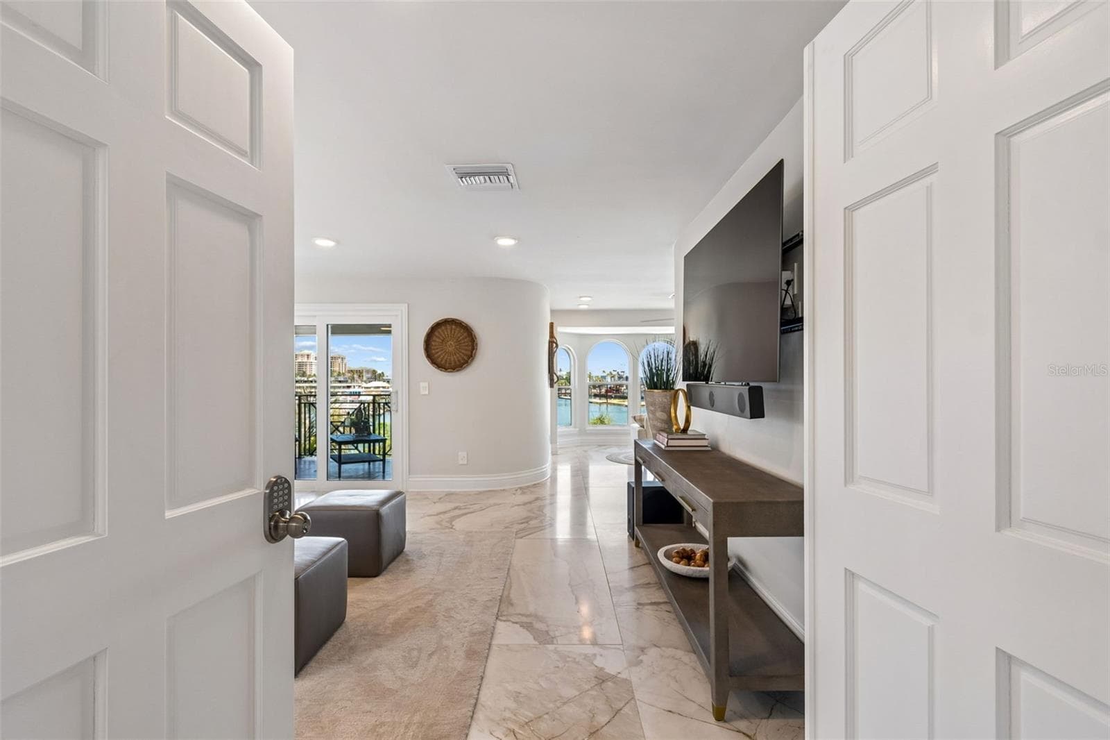 Single Family Residence at 136 DEVON DR, CLEARWATER BEACH, photo 45 of 83