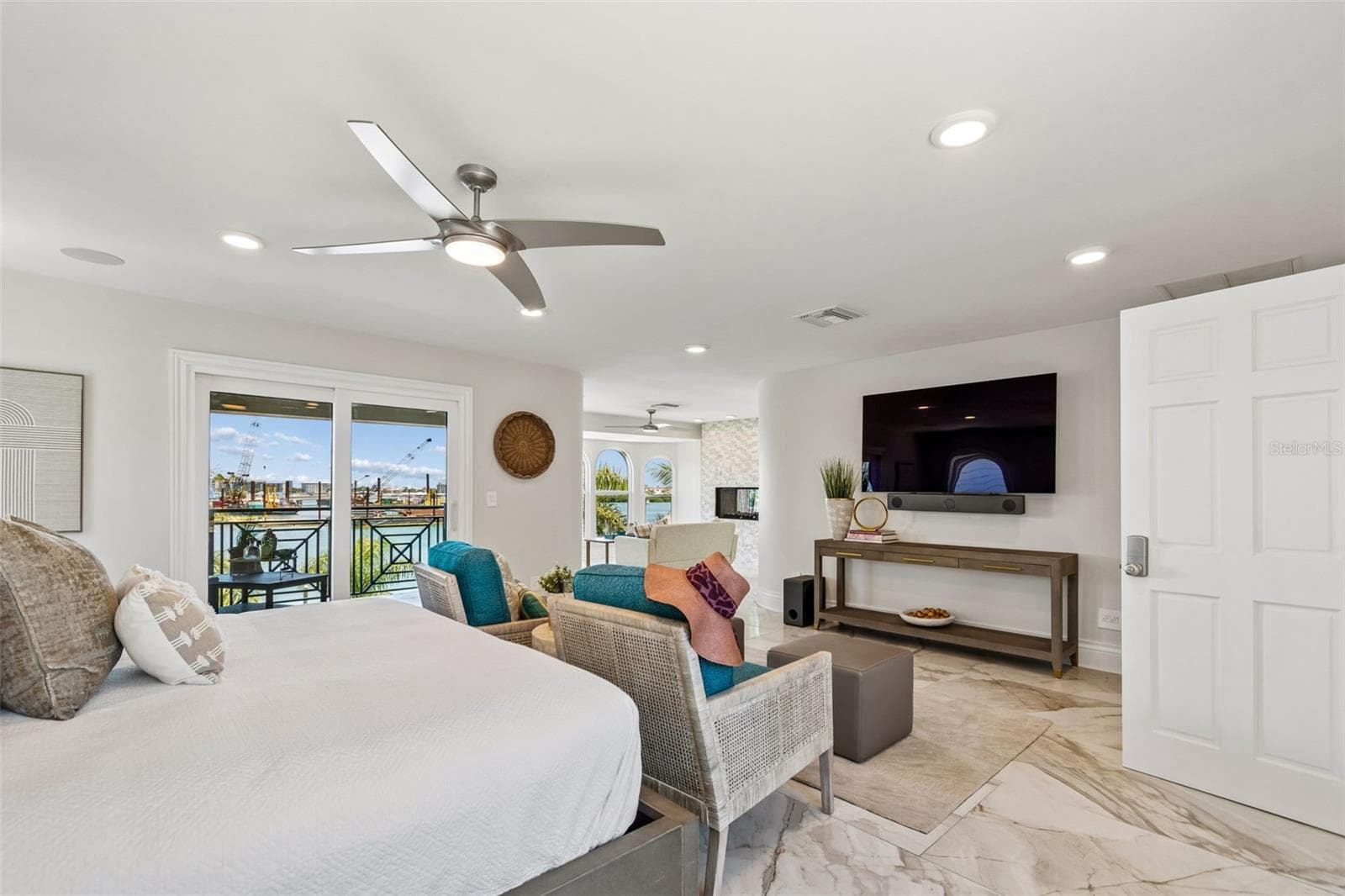 Single Family Residence at 136 DEVON DR, CLEARWATER BEACH, photo 46 of 83