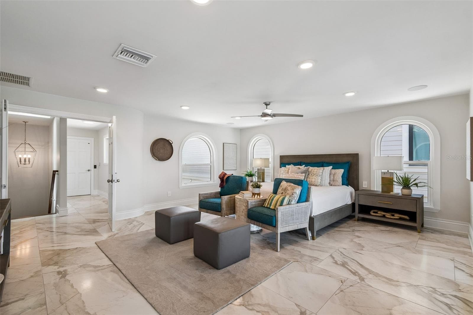 Single Family Residence at 136 DEVON DR, CLEARWATER BEACH, photo 47 of 83