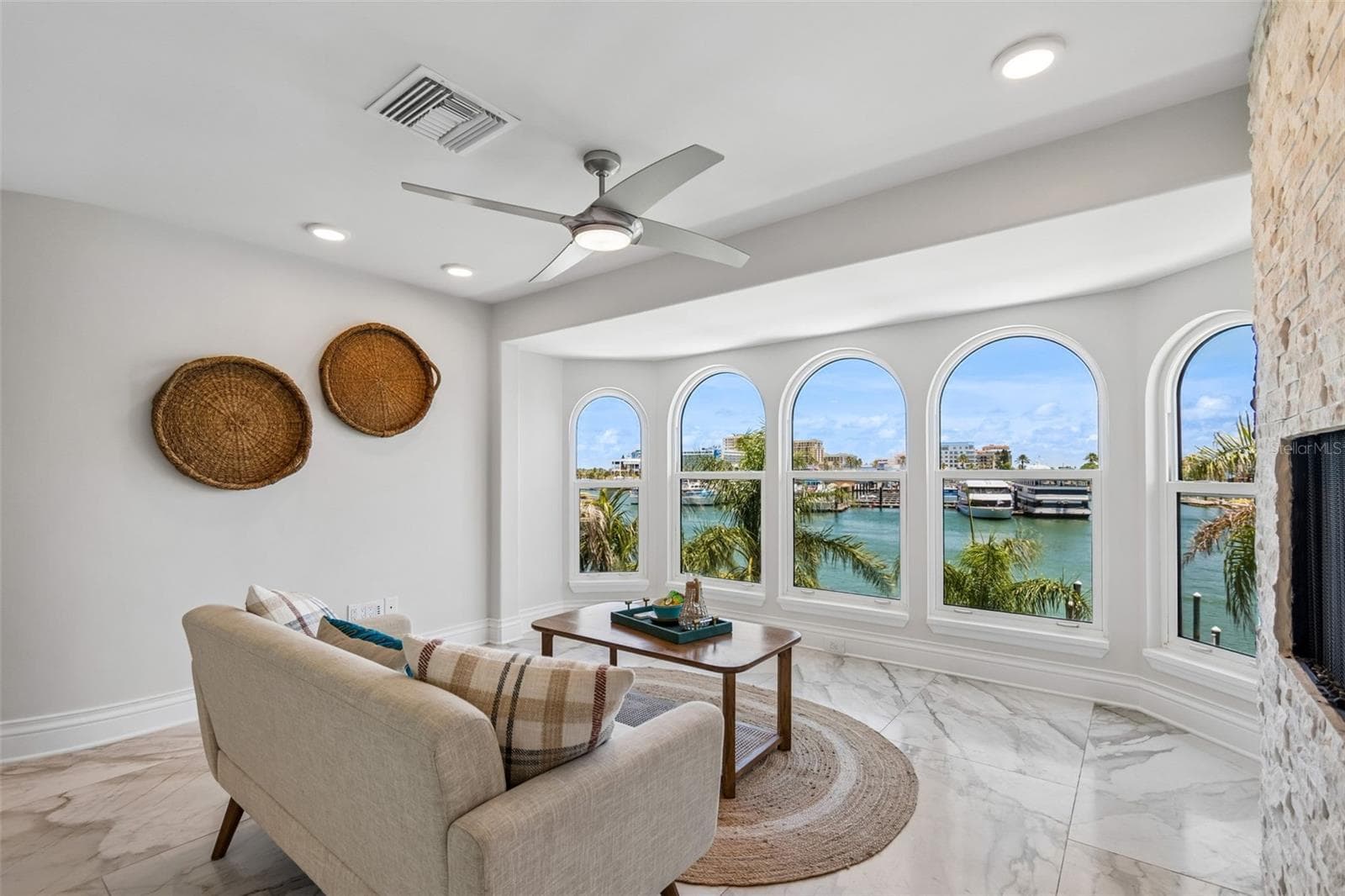 Single Family Residence at 136 DEVON DR, CLEARWATER BEACH, photo 52 of 83