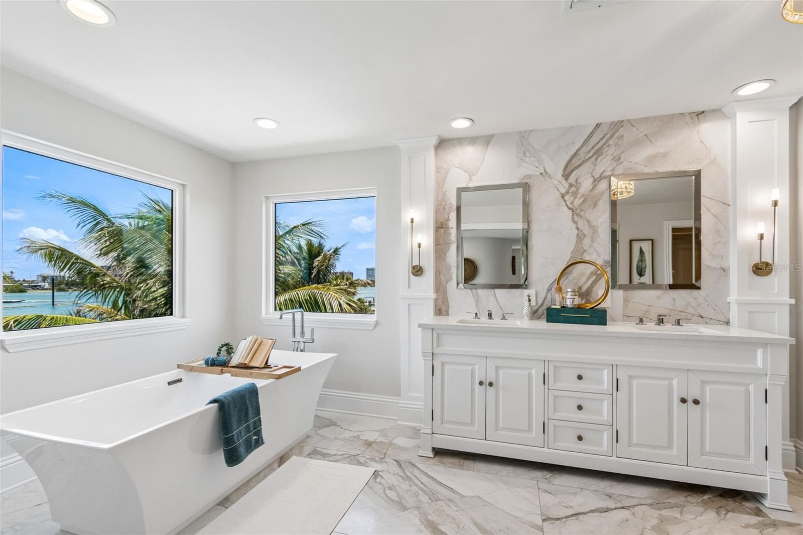 Single Family Residence at 136 DEVON DR, CLEARWATER BEACH, photo 54 of 83
