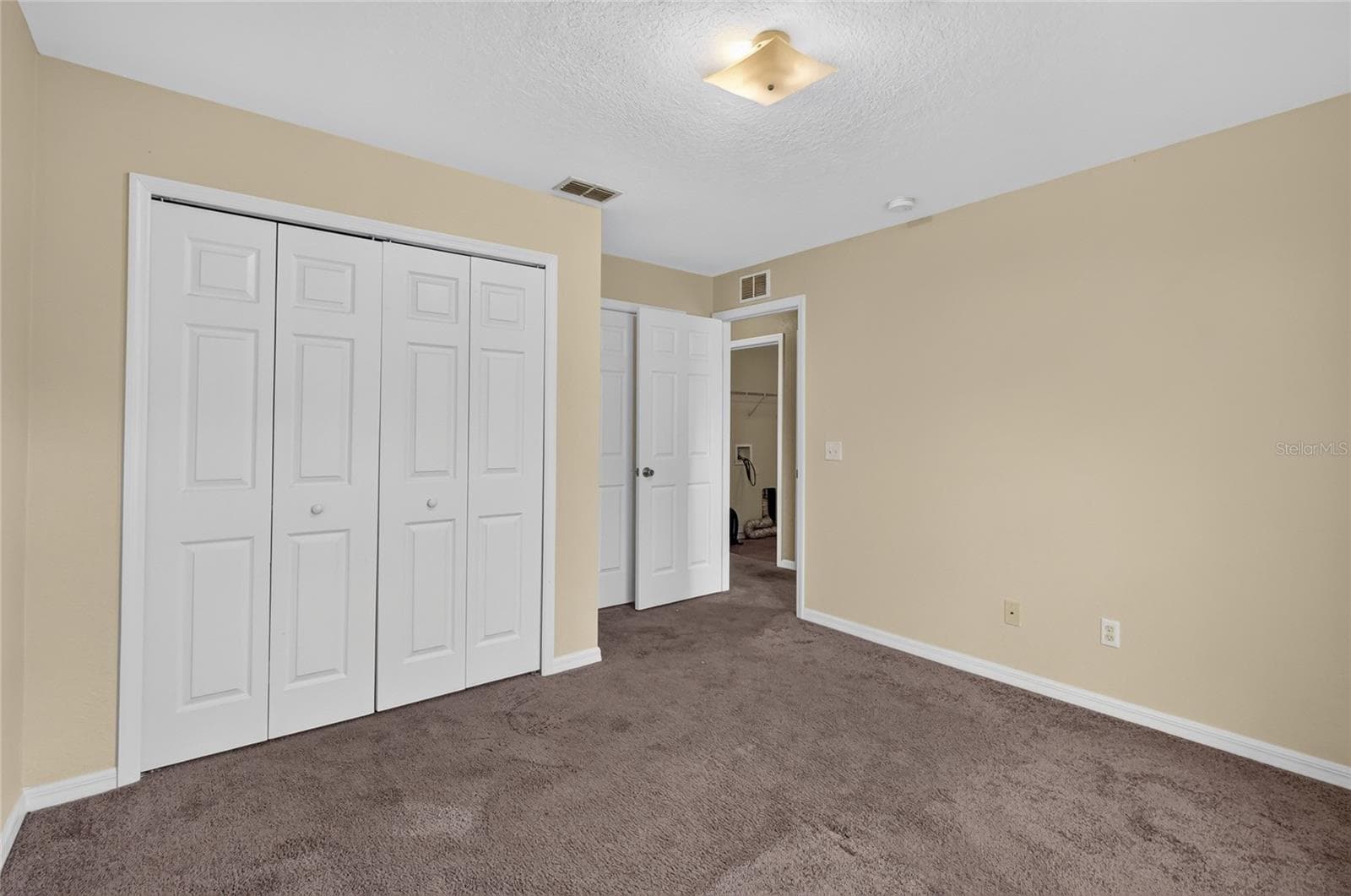 Single Family Residence at 106 MAJESTIC GARDENS CT, WINTER HAVEN, photo 7 of 33