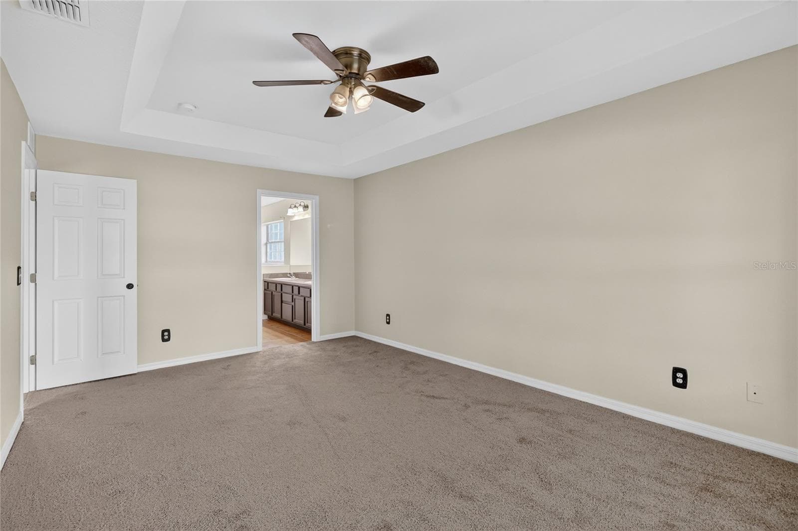 Single Family Residence at 106 MAJESTIC GARDENS CT, WINTER HAVEN, photo 9 of 33