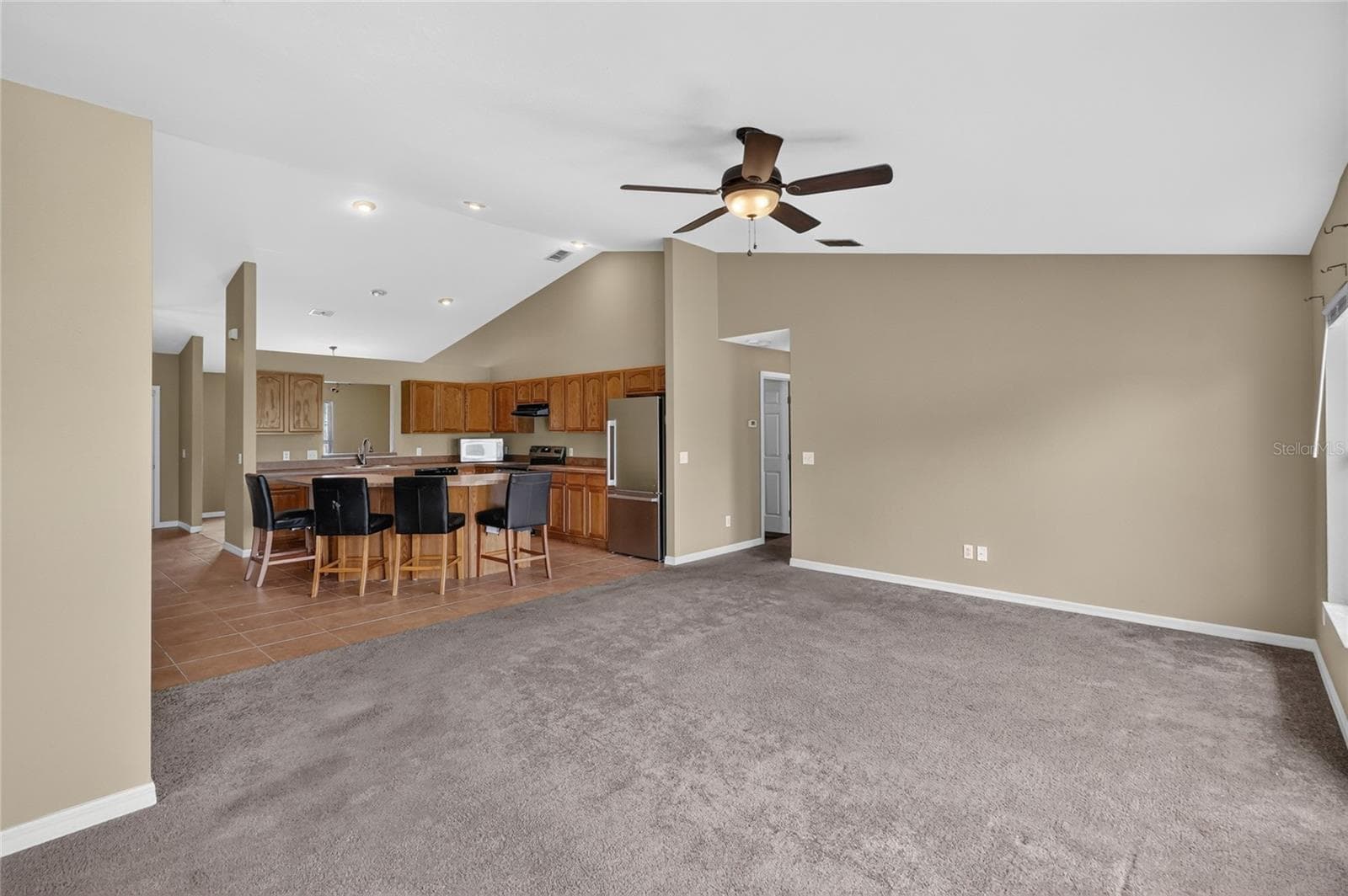 Single Family Residence at 106 MAJESTIC GARDENS CT, WINTER HAVEN, photo 24 of 33