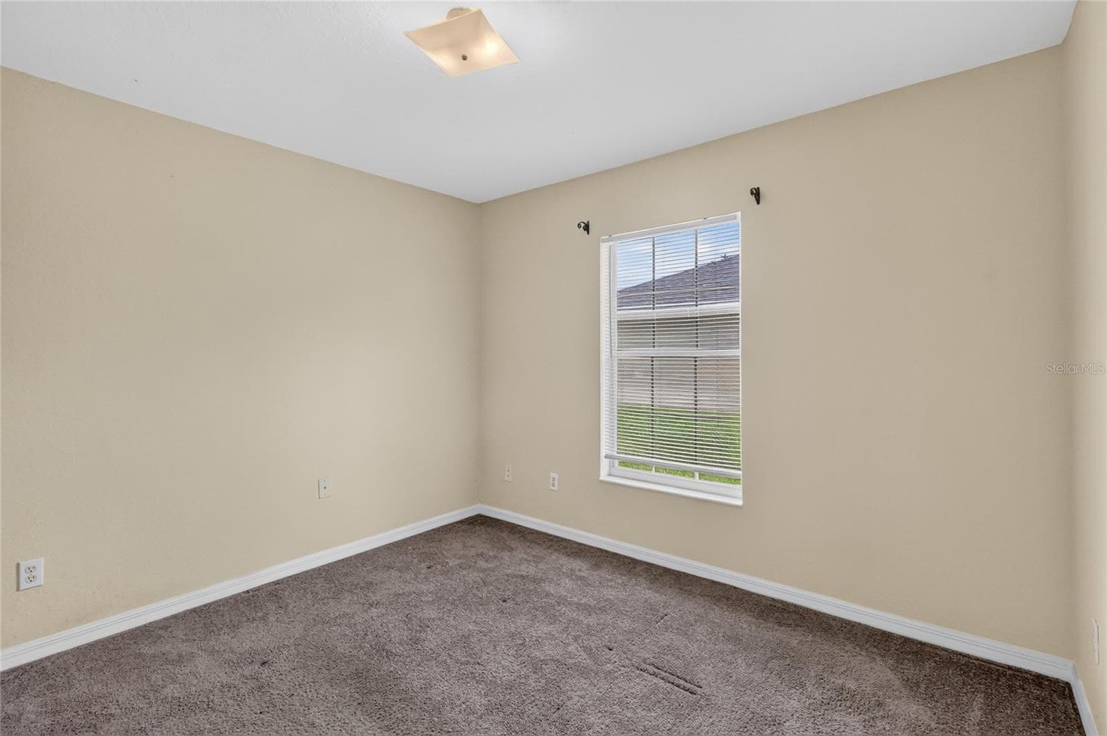 Single Family Residence at 106 MAJESTIC GARDENS CT, WINTER HAVEN, photo 27 of 33