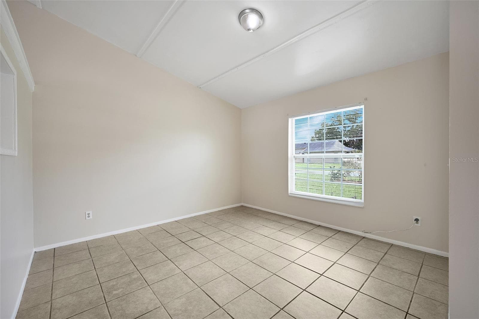Single Family Residence at 461 BOXWOOD COURT, KISSIMMEE, photo 9 of 37