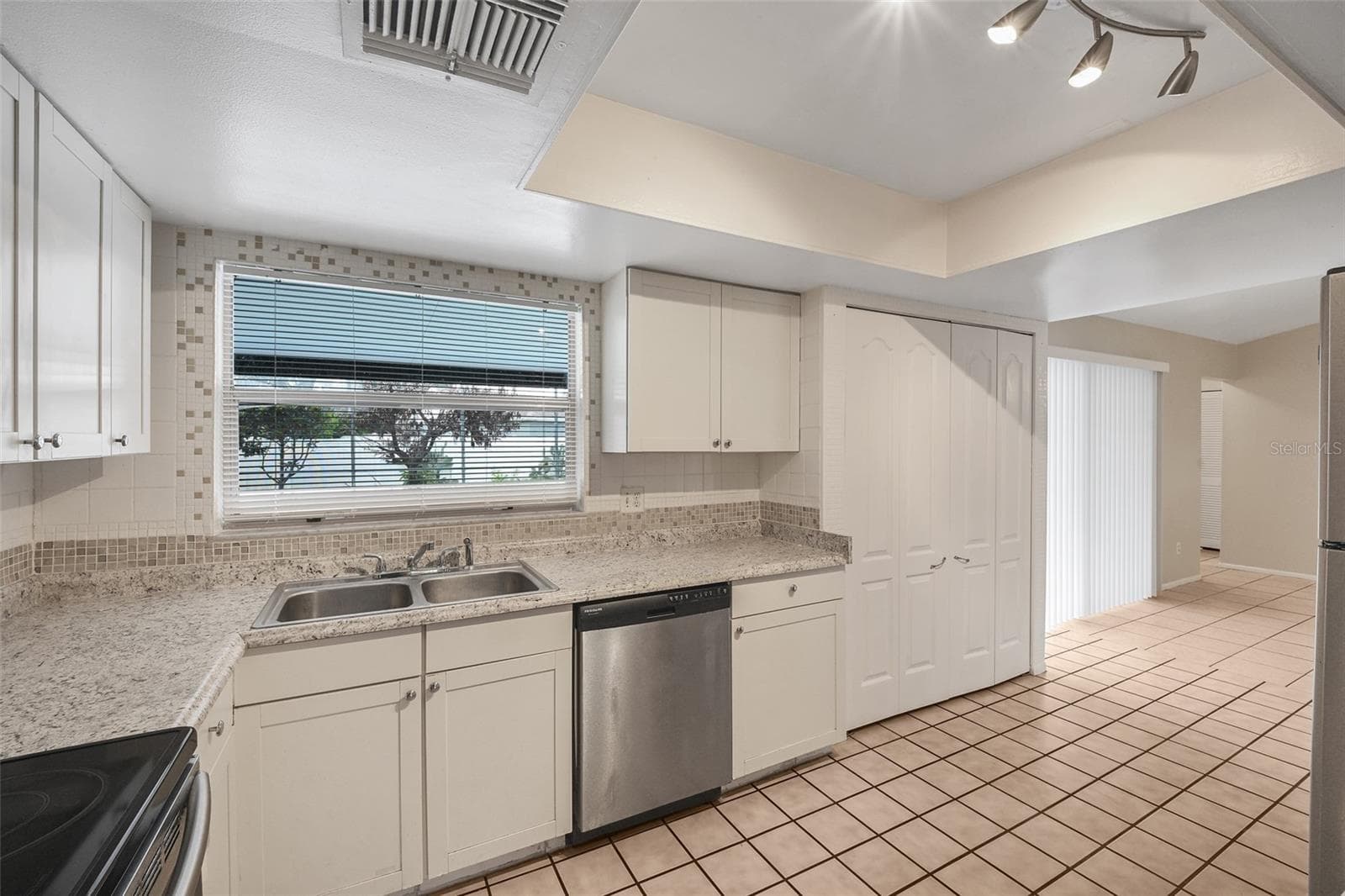Single Family Residence at 461 BOXWOOD COURT, KISSIMMEE, photo 15 of 37