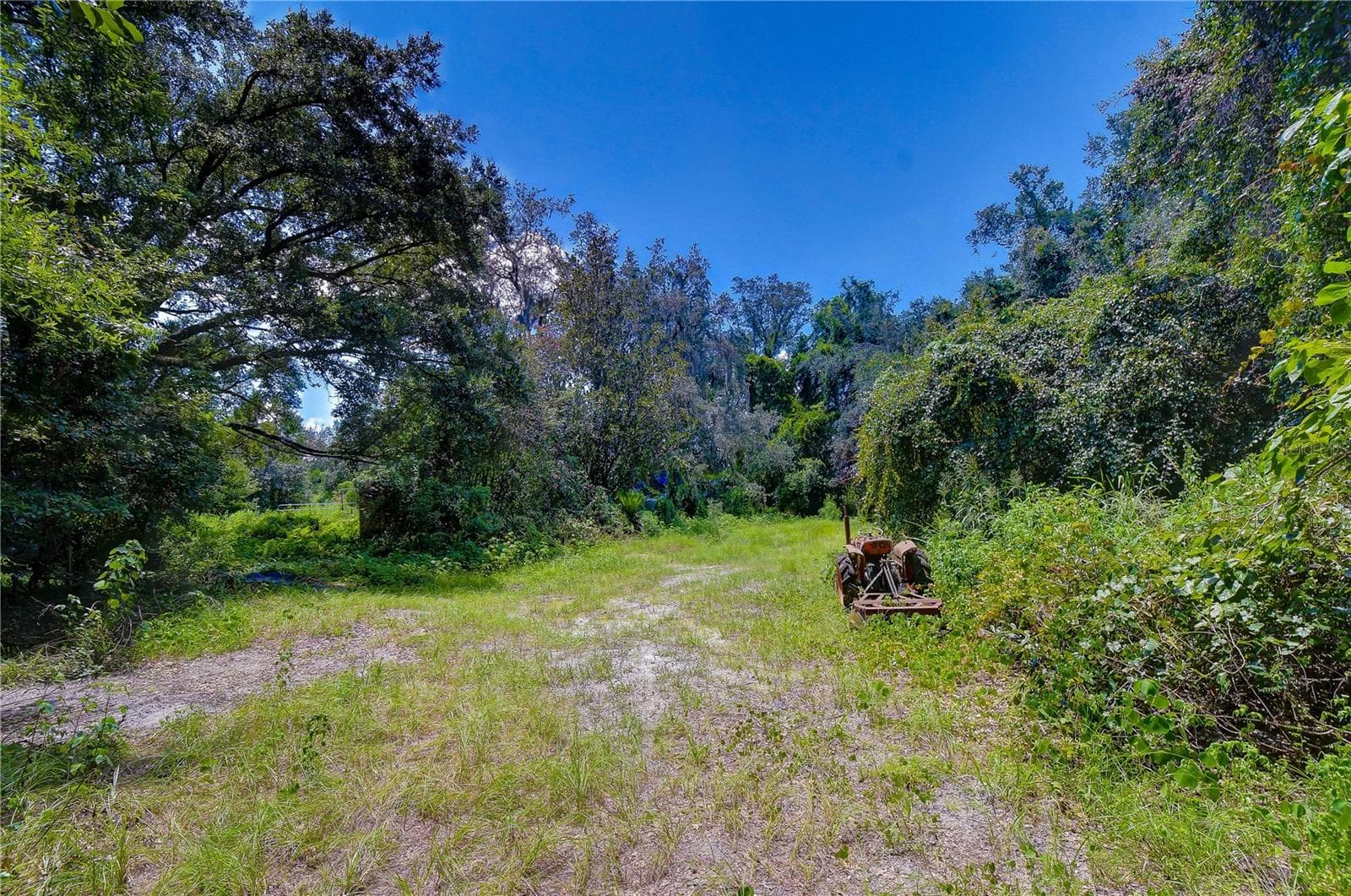 Enrance - 3801 PATE RD, ZEPHYRHILLS