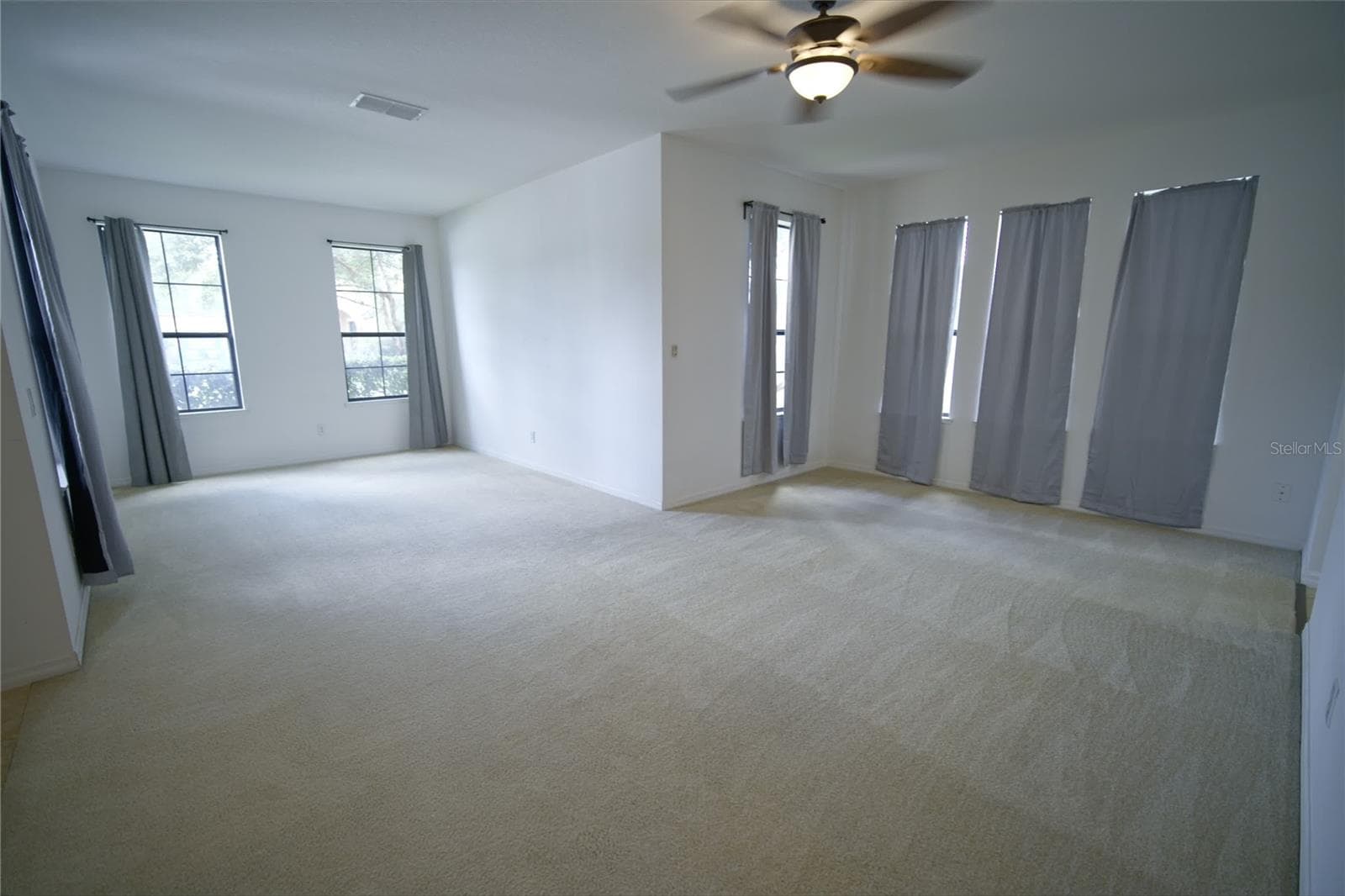Single Family Residence at 3087 POINTE PLACE AVE, KISSIMMEE, photo 6 of 25