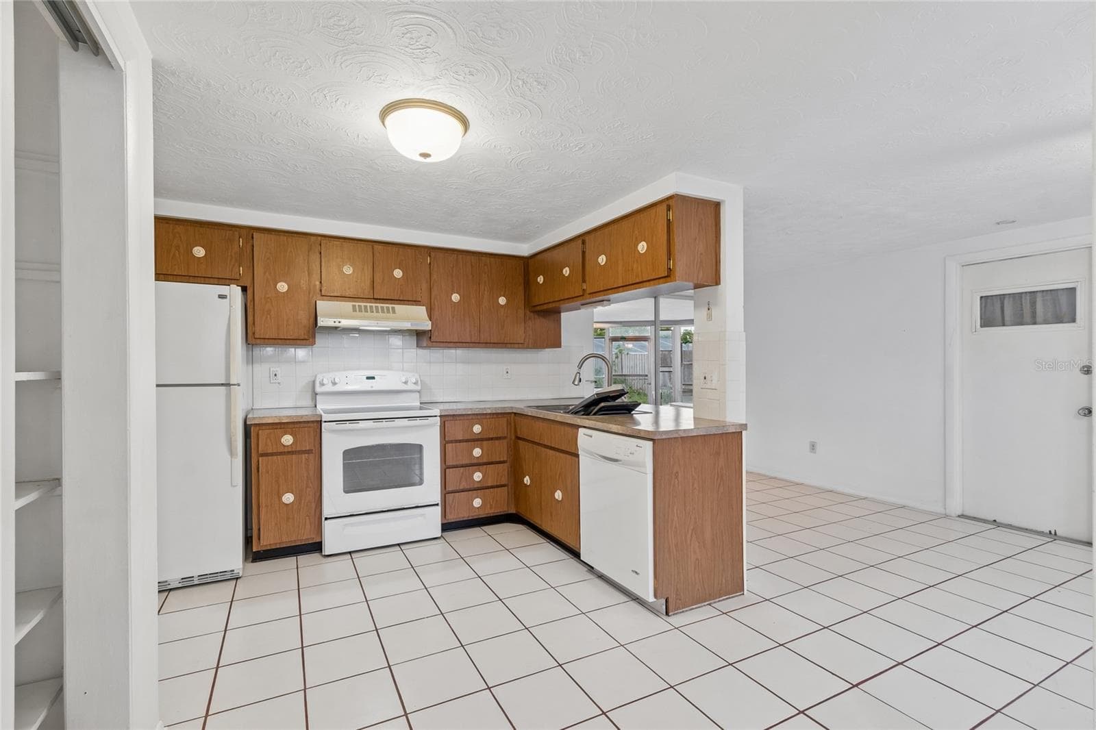 Single Family Residence at 3416 CHAUNCY RD, HOLIDAY, photo 10 of 26