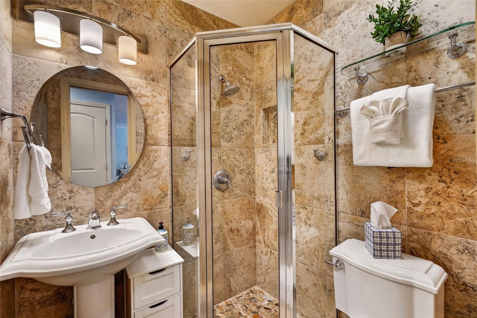 Condominium at 1141 W PEPPERTREE DR #1141, SARASOTA, photo 26 of 56
