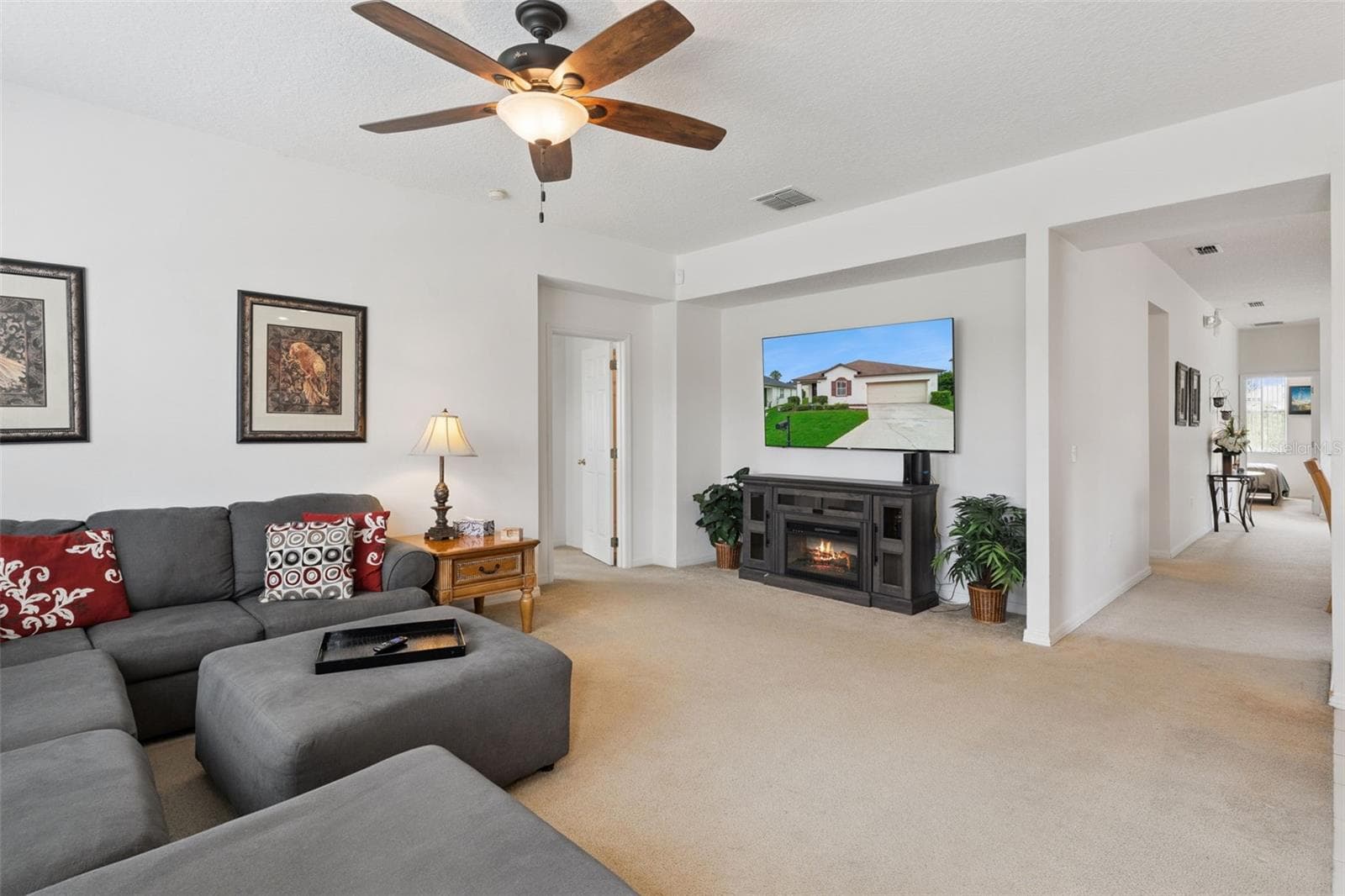 Single Family Residence at 1020 PINE RIDGE DR, DAVENPORT, photo 6 of 39