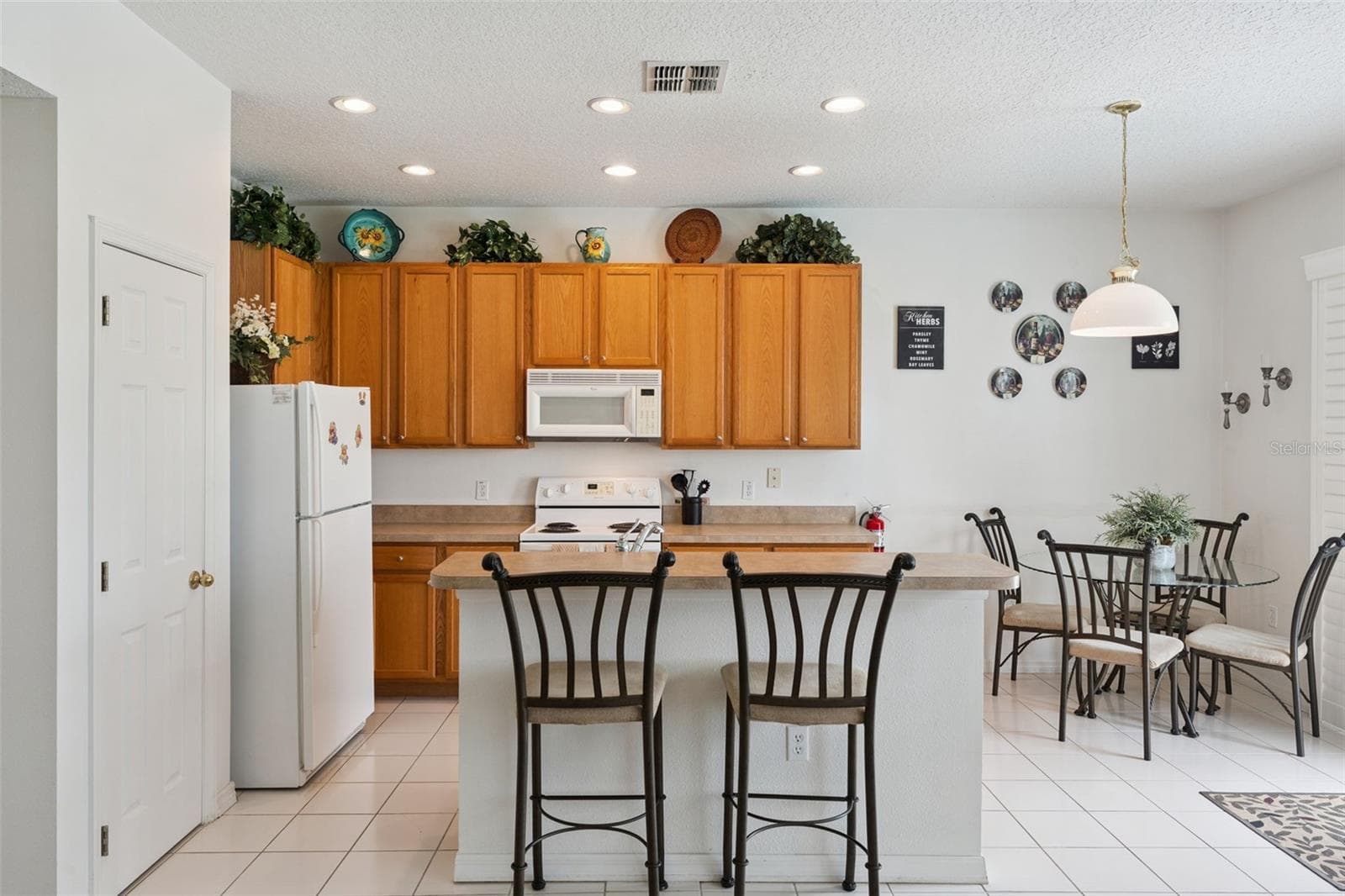 Single Family Residence at 1020 PINE RIDGE DR, DAVENPORT, photo 12 of 39
