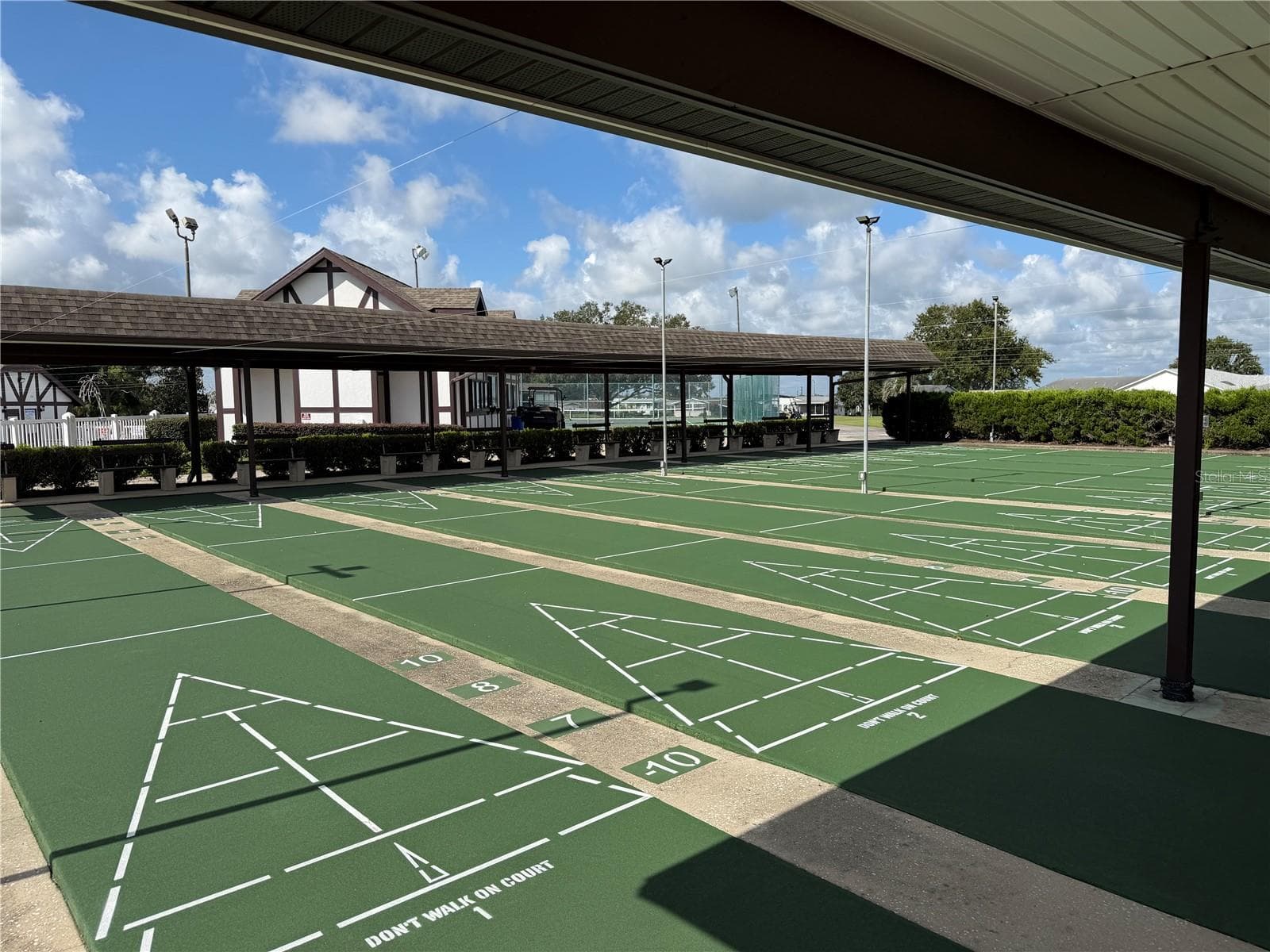 Community Shuffleboard - 3433 GLEN ABBEY LN, LAKELAND