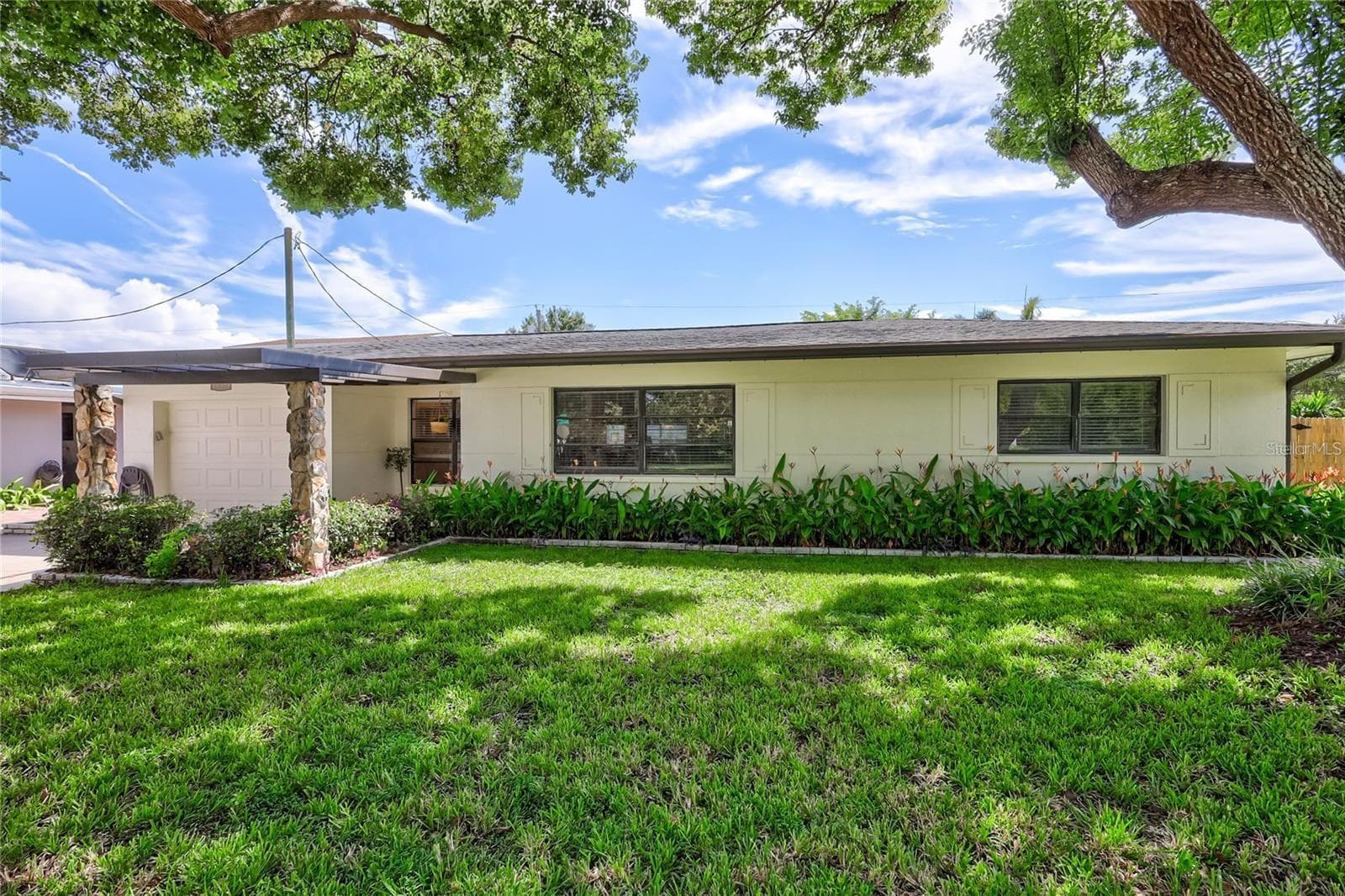 Single Family Residence at 8532 KUMQUAT AVE, SEMINOLE, photo 2 of 41