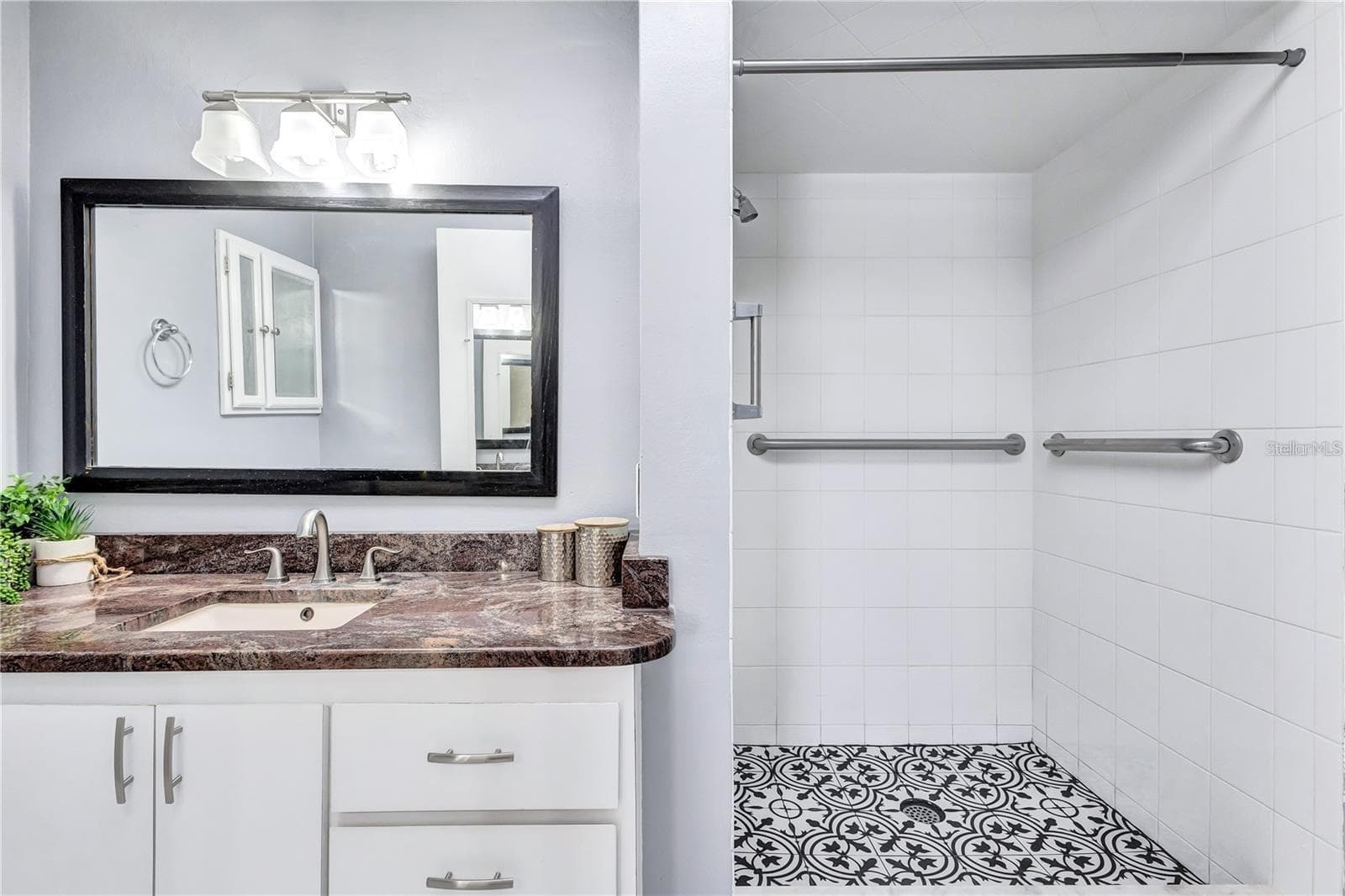 ENSUITE BATH #2 - 8532 KUMQUAT AVE, SEMINOLE