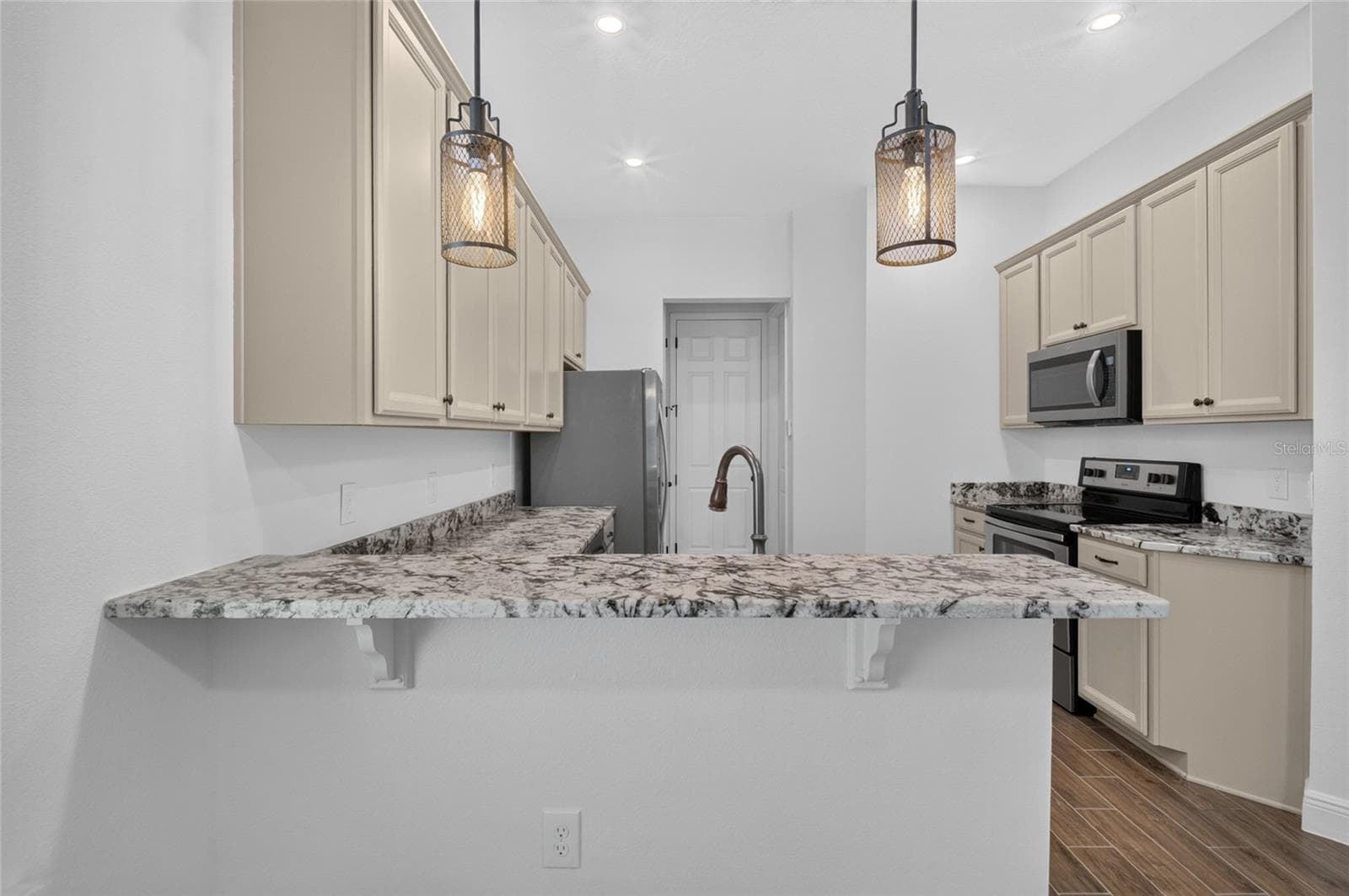 Single Family Residence at 14543 GOLDEN HARBOR LN, WINTER GARDEN, photo 15 of 75