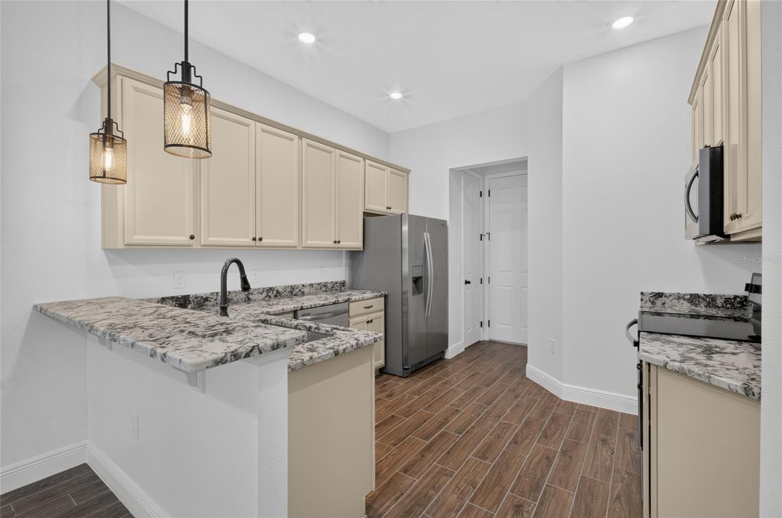 Single Family Residence at 14543 GOLDEN HARBOR LN, WINTER GARDEN, photo 16 of 75