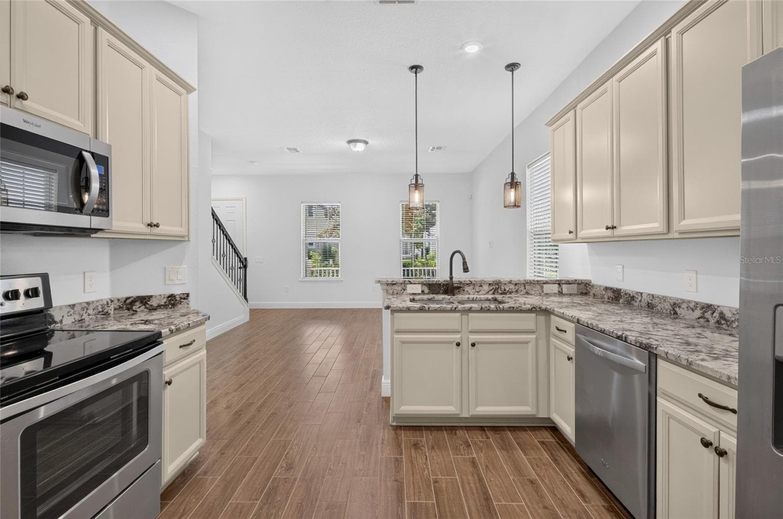 Single Family Residence at 14543 GOLDEN HARBOR LN, WINTER GARDEN, photo 18 of 75