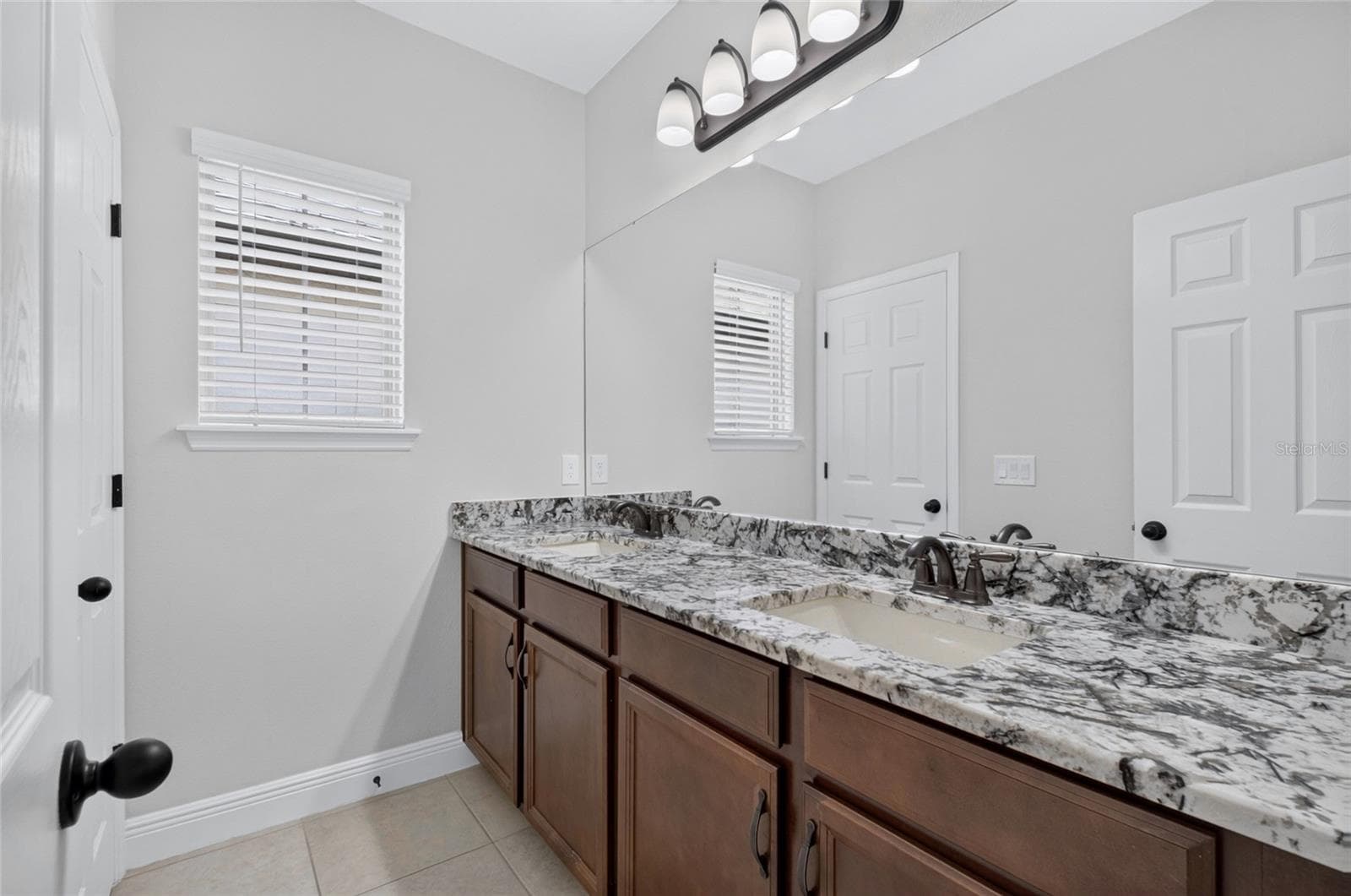Single Family Residence at 14543 GOLDEN HARBOR LN, WINTER GARDEN, photo 42 of 75