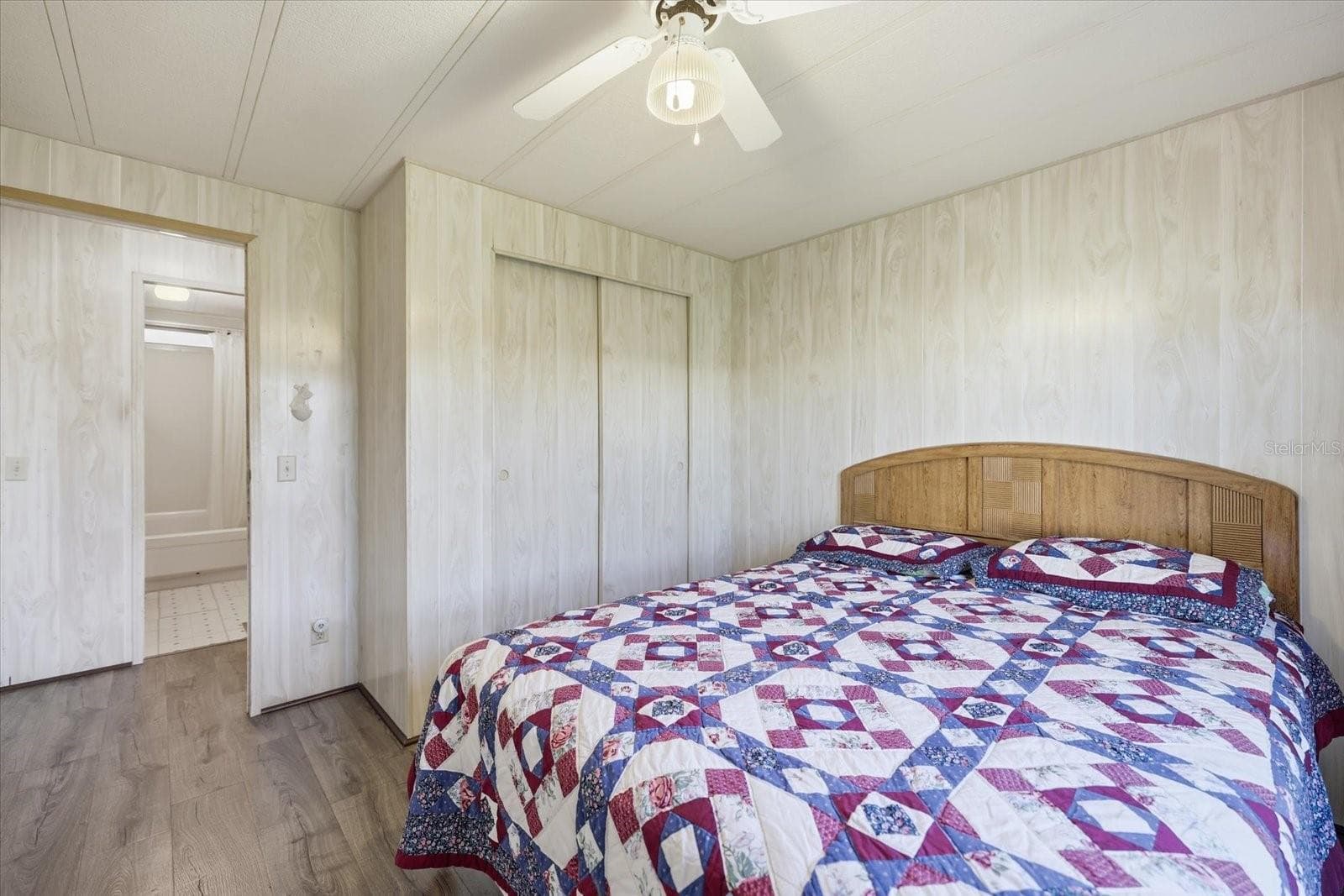 Manufactured Home at 129 NAUTICAL DR, NORTH PORT, photo 17 of 34